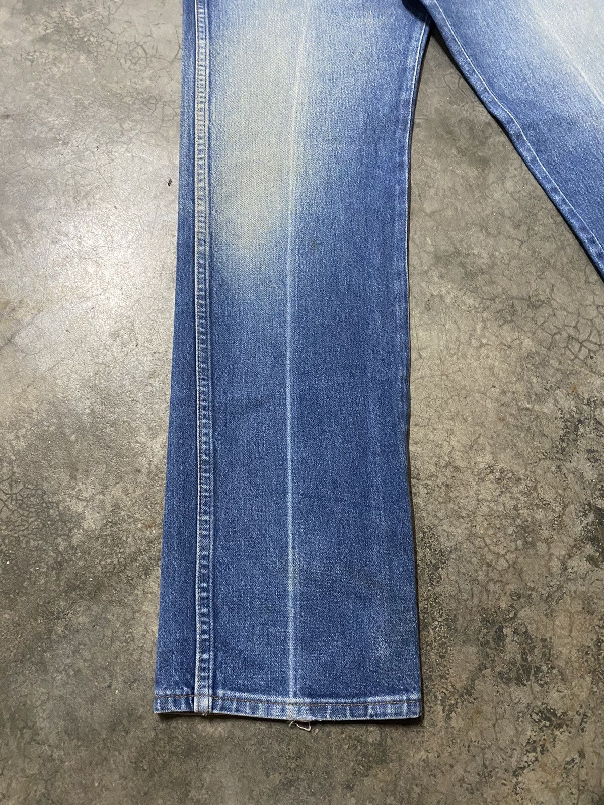 Vintage × Wrangler Jeans Vintage Wranglers Washed Blue Distressed Size US 30 / EU 46 - 8 Thumbnail