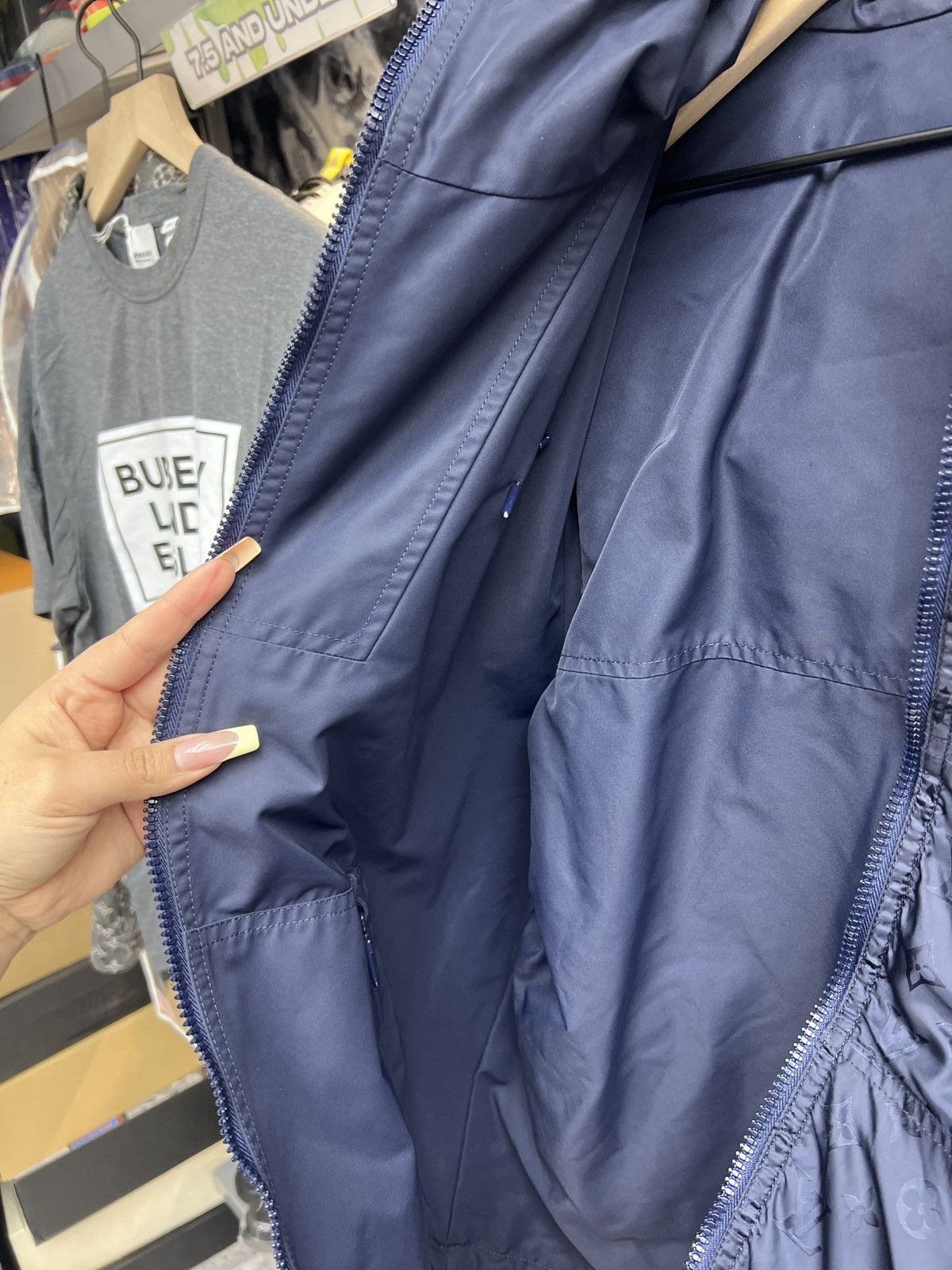 Louis Vuitton Louis Vuitton Monogram Reversible Windbreaker Size US M / EU 48-50 / 2 - 17 Thumbnail