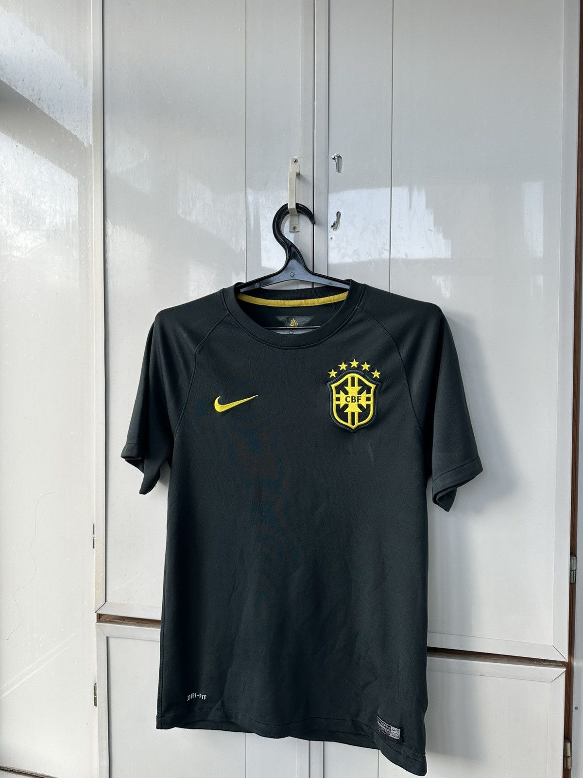 Nike Vintage 2014 Nike CBF Brazil Jersey Size US S / EU 44-46 / 1 - 2 Thumbnail