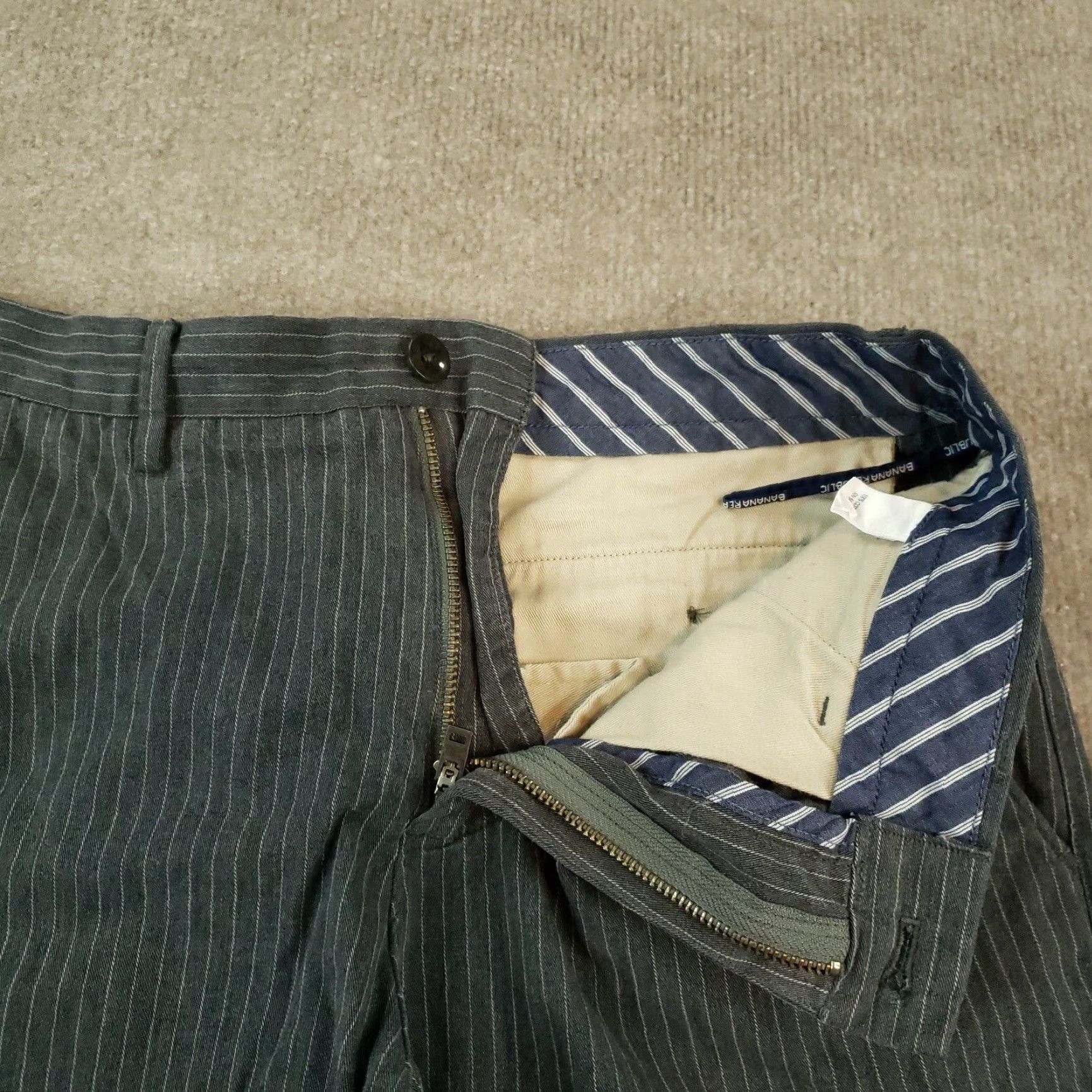 Banana Republic Banana Republic Mens Dress Pants 32x27 Gray Striped Straight Chino Pockets Casual Pants Size US 32 / EU 48 - 6 Thumbnail