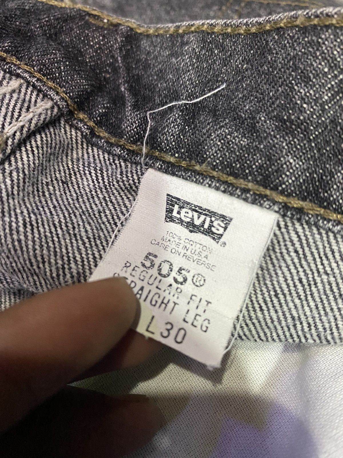 Levi's Vintage Clothing Levis 505 vintage USA 🇺🇸 90s Orange tab Size US 35 - 7 Thumbnail