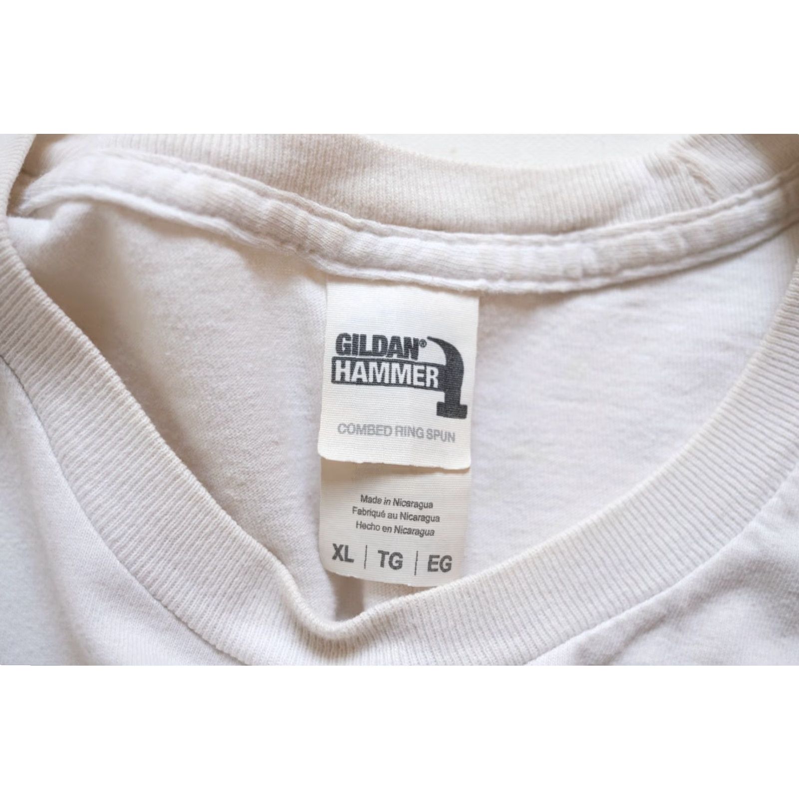 Gildan VINTAGE GILDAN T-SHIRT Graphic White XL Retro Police State No Justice No Peace VTG Y2K Year 1990s Mens Short Sleeve Crew Neck Cotton Vintage Shirt Size US XL / EU 56 / 4 - 7 Thumbnail