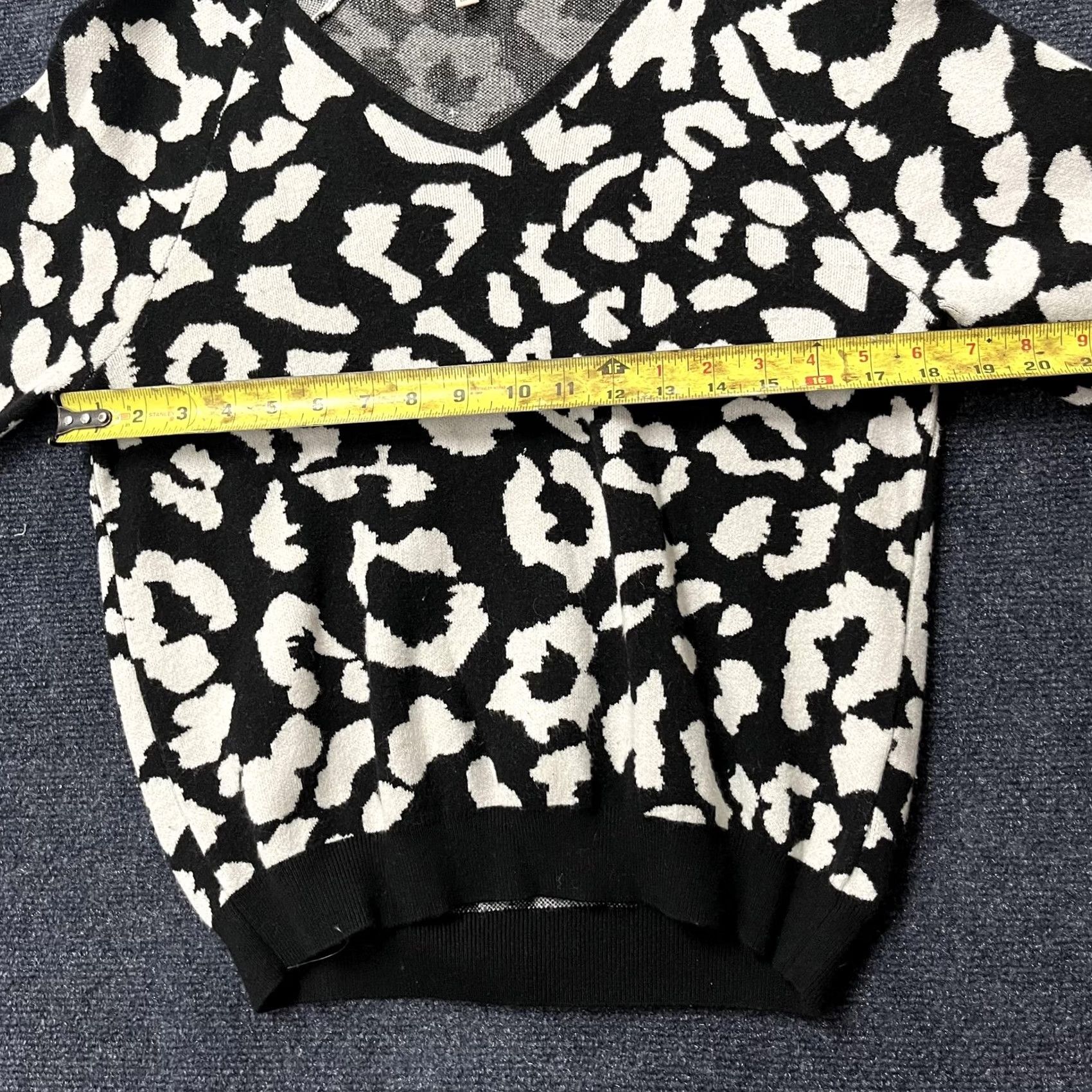 Vintage Philosophy Sweater Womens Medium Black White Leopard Print V Neck Pullover Size M / US 6-8 / IT 42-44 - 7 Thumbnail