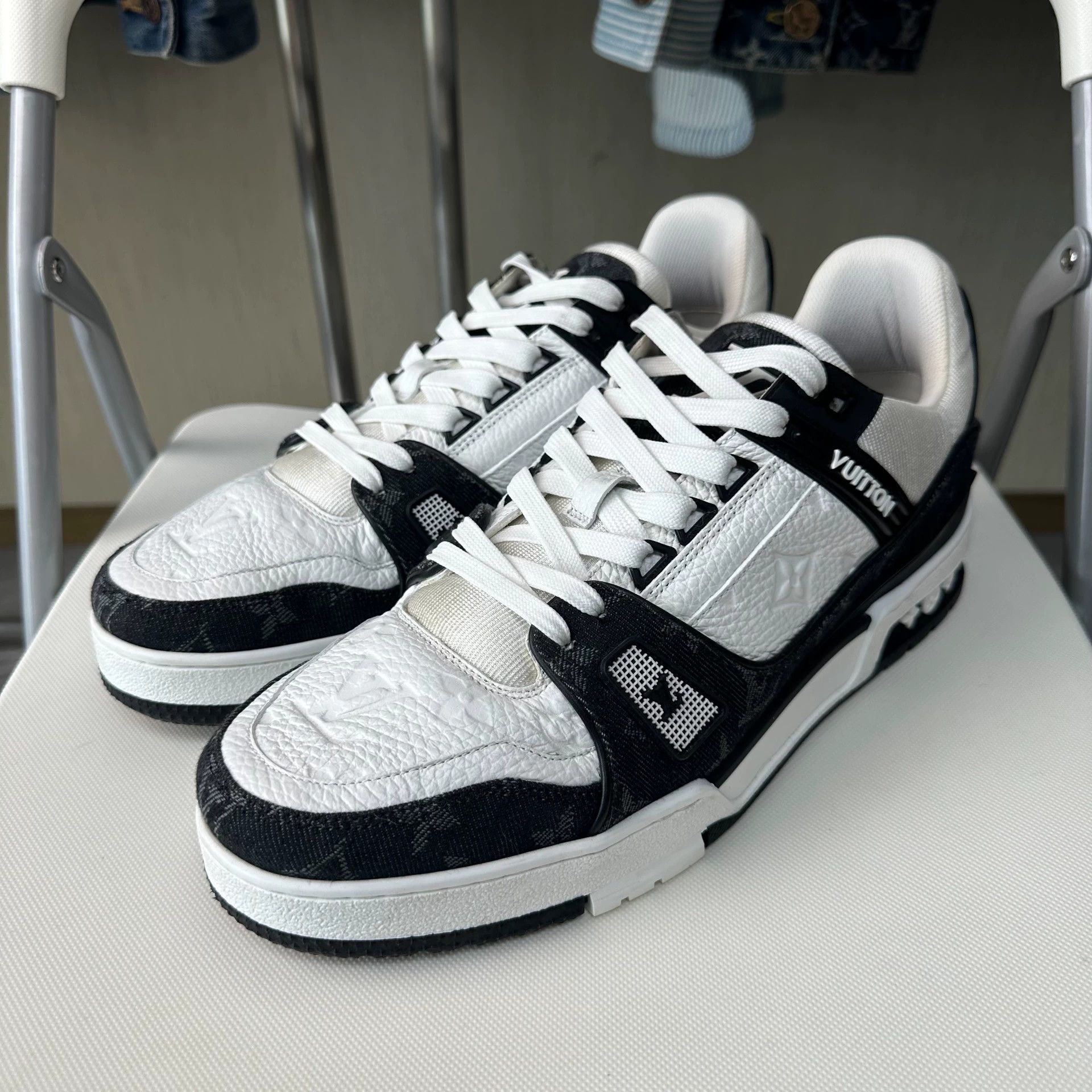 Louis Vuitton LV Trainer Panda Embossed Low-Top Unisex Sneaker White/Black Size US 9.5 / EU 42-43 - 1 Thumbnail