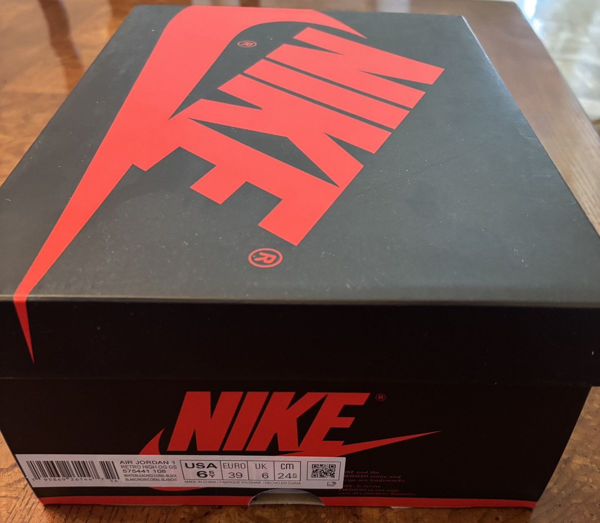 Jordan Brand Air Jordan 1 Retro High OG GS ‘Stage Haze' Size US 6.5 / EU 39-40 - 9 Thumbnail
