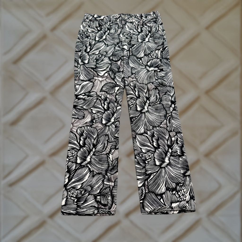 Vintage VINTAGENYDJ Sheri Slim Fit Floral Lift Tuck Technology Ankle Pants Womens 0 Black White Size 25" / US 0 / IT 36 - 1 Thumbnail