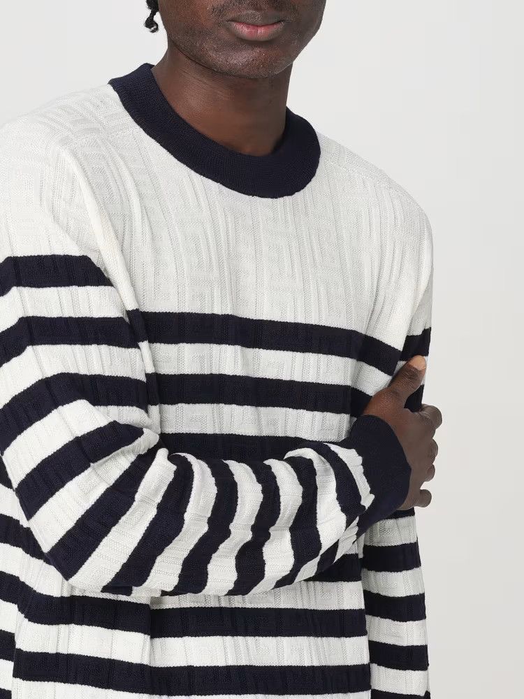 Balmain o1y0426 Crewneck Sweater in White/Black Size US L / EU 52-54 / 3 - 5 Thumbnail