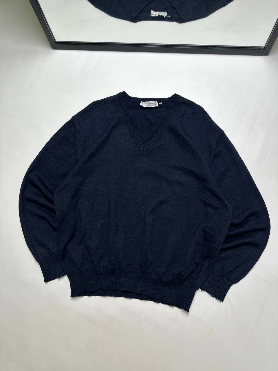 Yves Saint Laurent 1990 era Yves Saint Laurent Wool Oldmoney Luxury Sweater Size M / US 6-8 / IT 42-44 - 1 Thumbnail