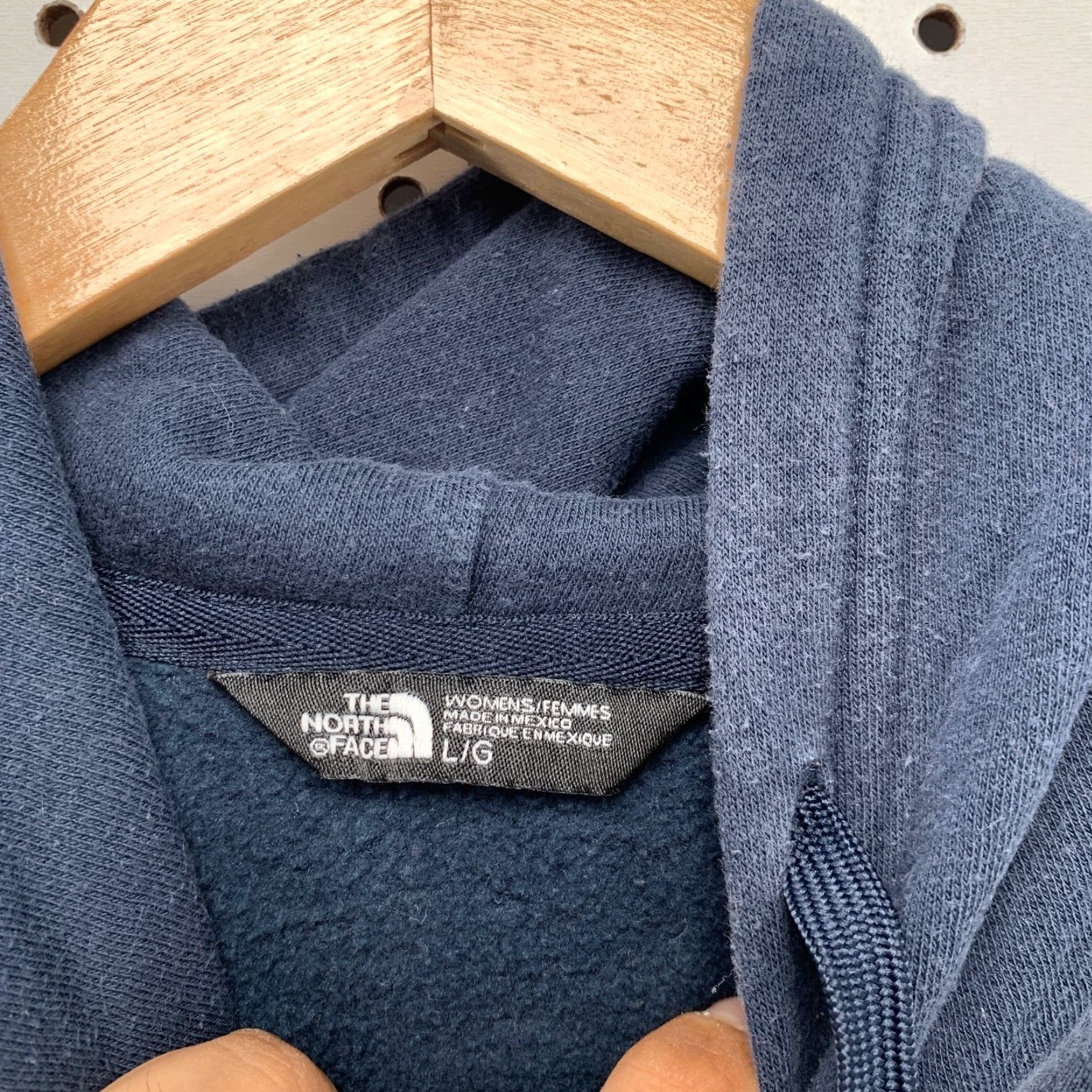 The North Face The North Face Hoodie Womens Medium Blue Outdoor 20.5x25.5 Sweatshirt Pullover Casual Travel Mens Womens Size M / US 6-8 / IT 42-44 - 7 Thumbnail