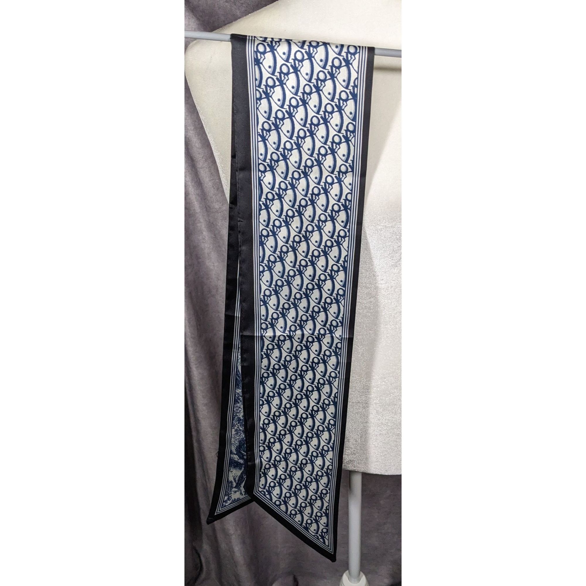 Other Animal Themed Blue And White Reversible Lightweight Scarf Size ONE SIZE - 8 Thumbnail