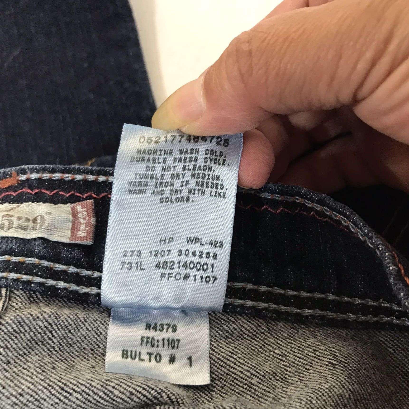 Levi's Levi's 529 Curvy Capris Jeans Womens Size 8 Dark Wash Blue Lightweight Pockets Comfort Size ONE SIZE - 5 Thumbnail