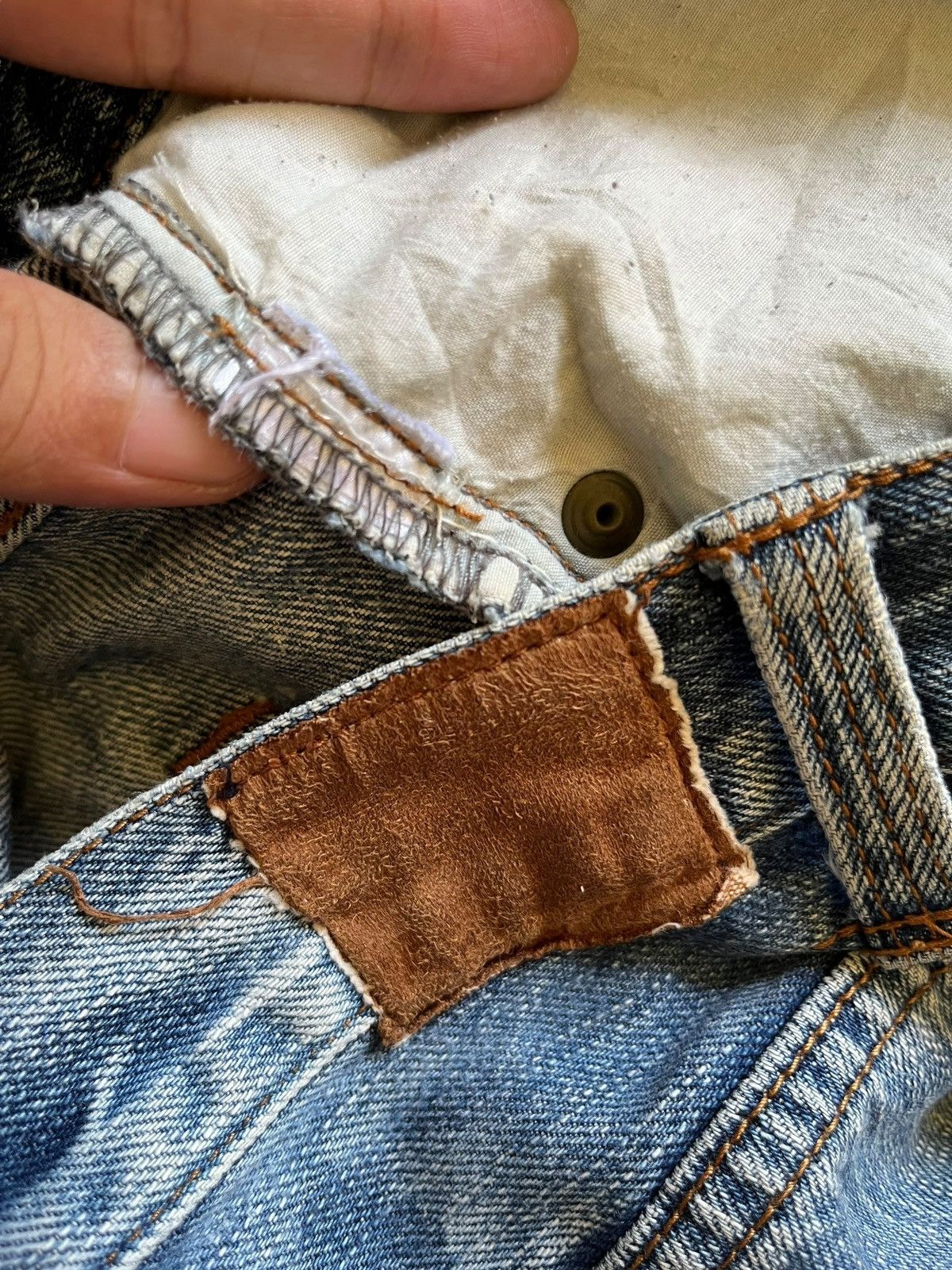 Japanese Brand Vintage Japanese Brand Faded Wash Distressed Loose Jeans Size US 30 / EU 46 - 10 Thumbnail