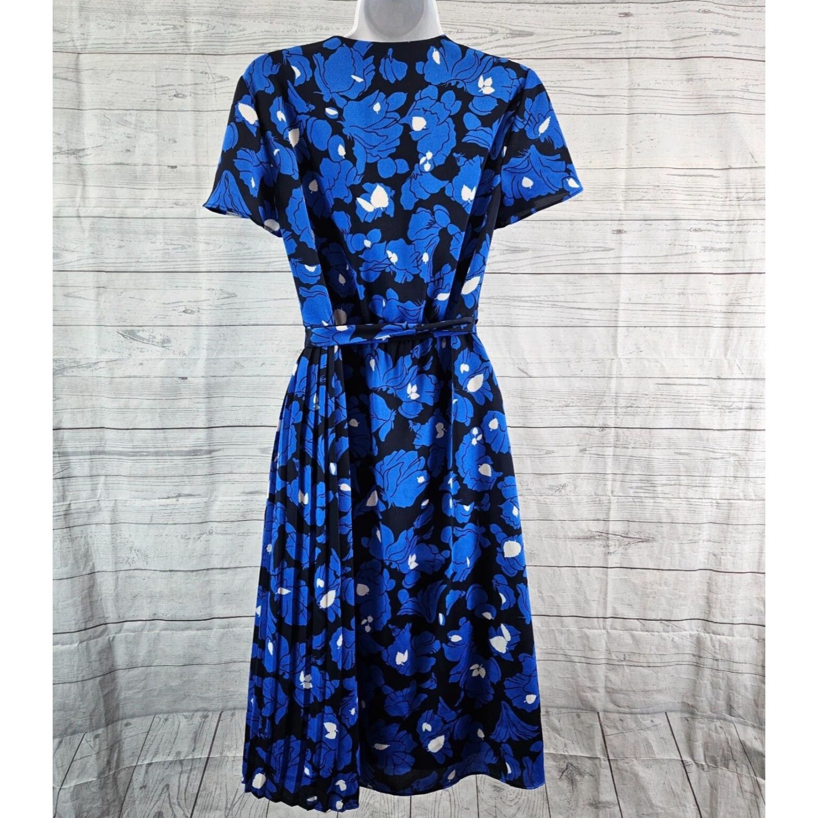 Banana Republic VINTAGE Banana Republic Womens Wrap Dress Sz Small Blue White Floral Short Sleeve Size 28" / US 6 / IT 42 - 4 Thumbnail