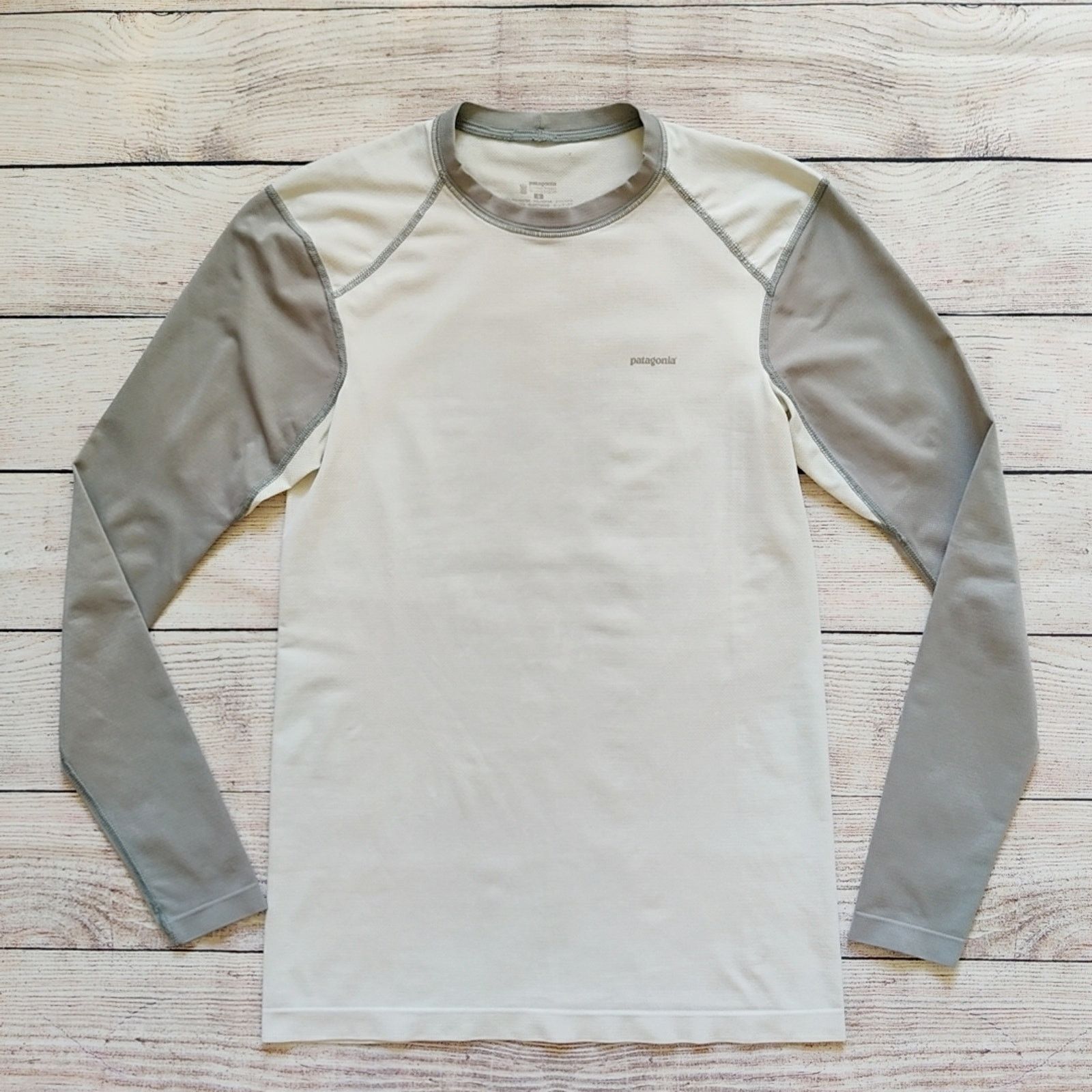 Patagonia Patagonia seamless long sleeve active top sz S Size S / US 4 / IT 40 - 6 Thumbnail