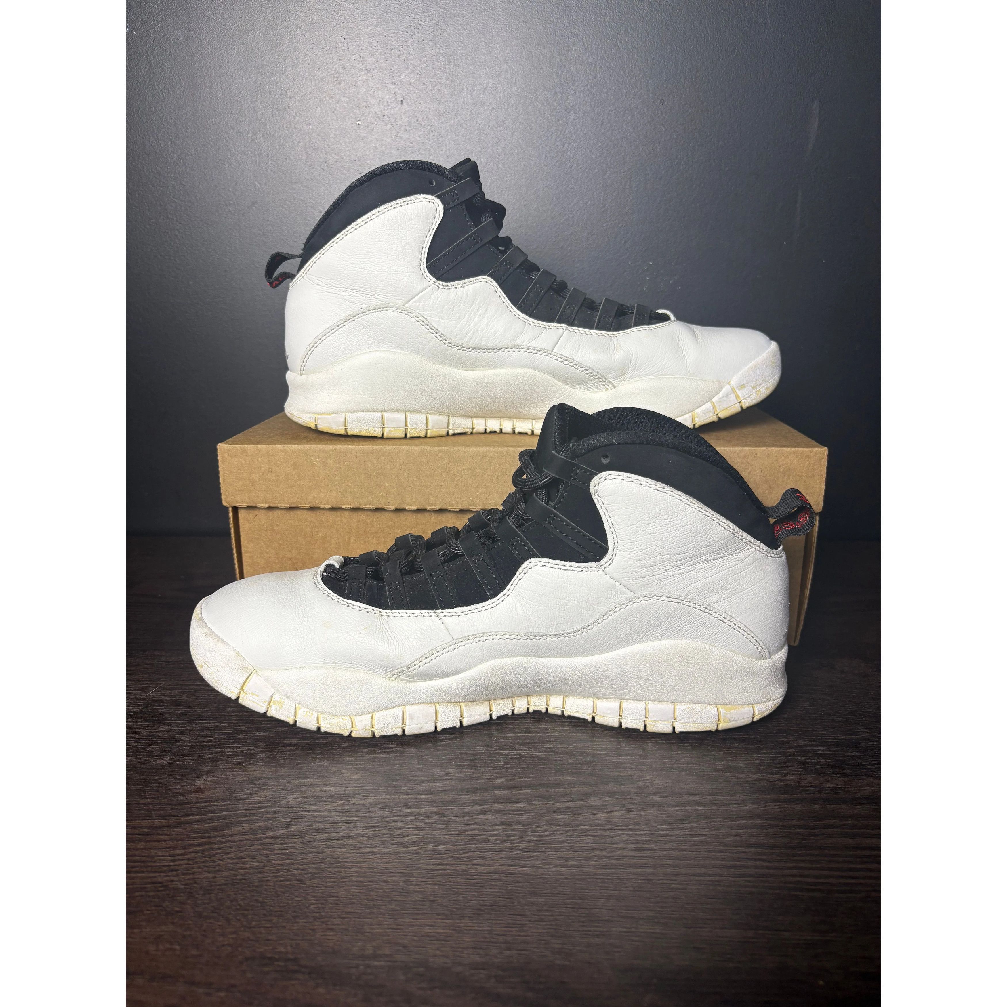 Jordan Brand Air Jordan 10 Retro "I'm Back" **PRE-OWNED** REP. BOX Size US 12 / EU 45 - 2 Thumbnail