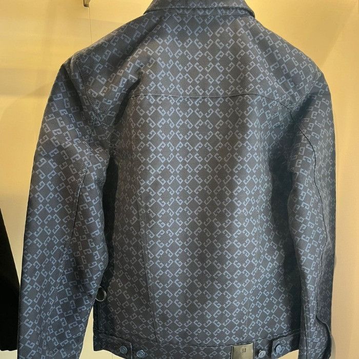Givenchy o1w1db10925 Classic Jacket in Blue Size US M / EU 48-50 / 2 - 5 Thumbnail
