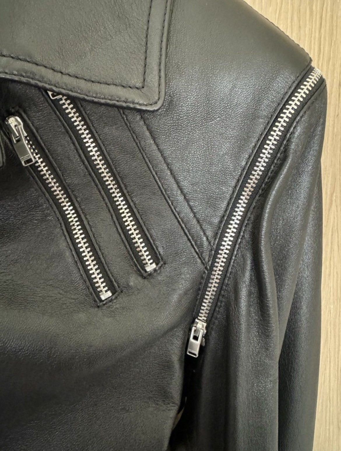 Hedi Slimane × Saint Laurent Paris 15FW 5 Zips Detachable Sleeve Leather Jacket sz44 Size US S / EU 44-46 / 1 - 3 Thumbnail