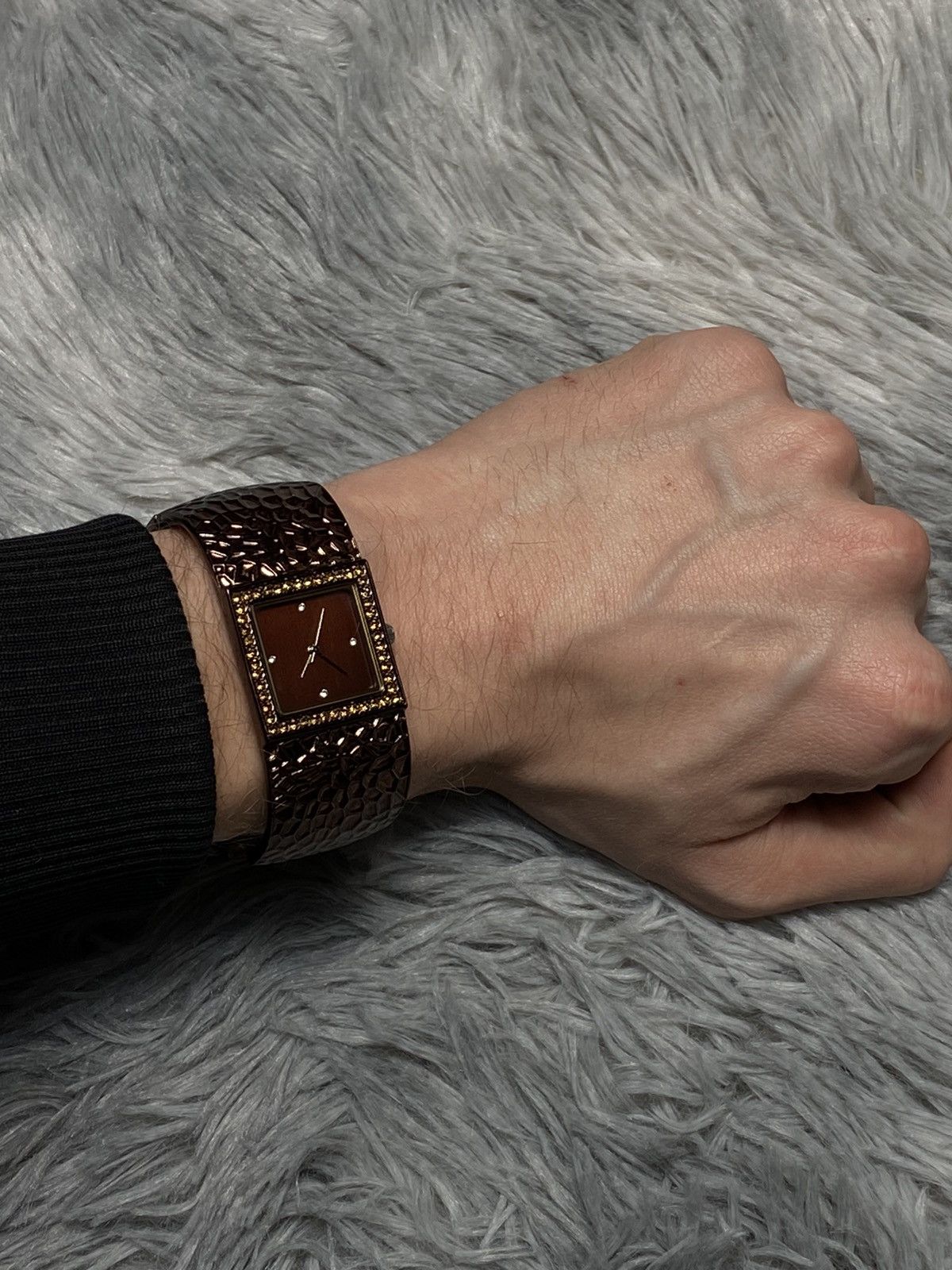 Jewelry Luxurious Brown Cuff Watch with Gem Accents | Japanese Brand Size ONE SIZE - 9 Thumbnail