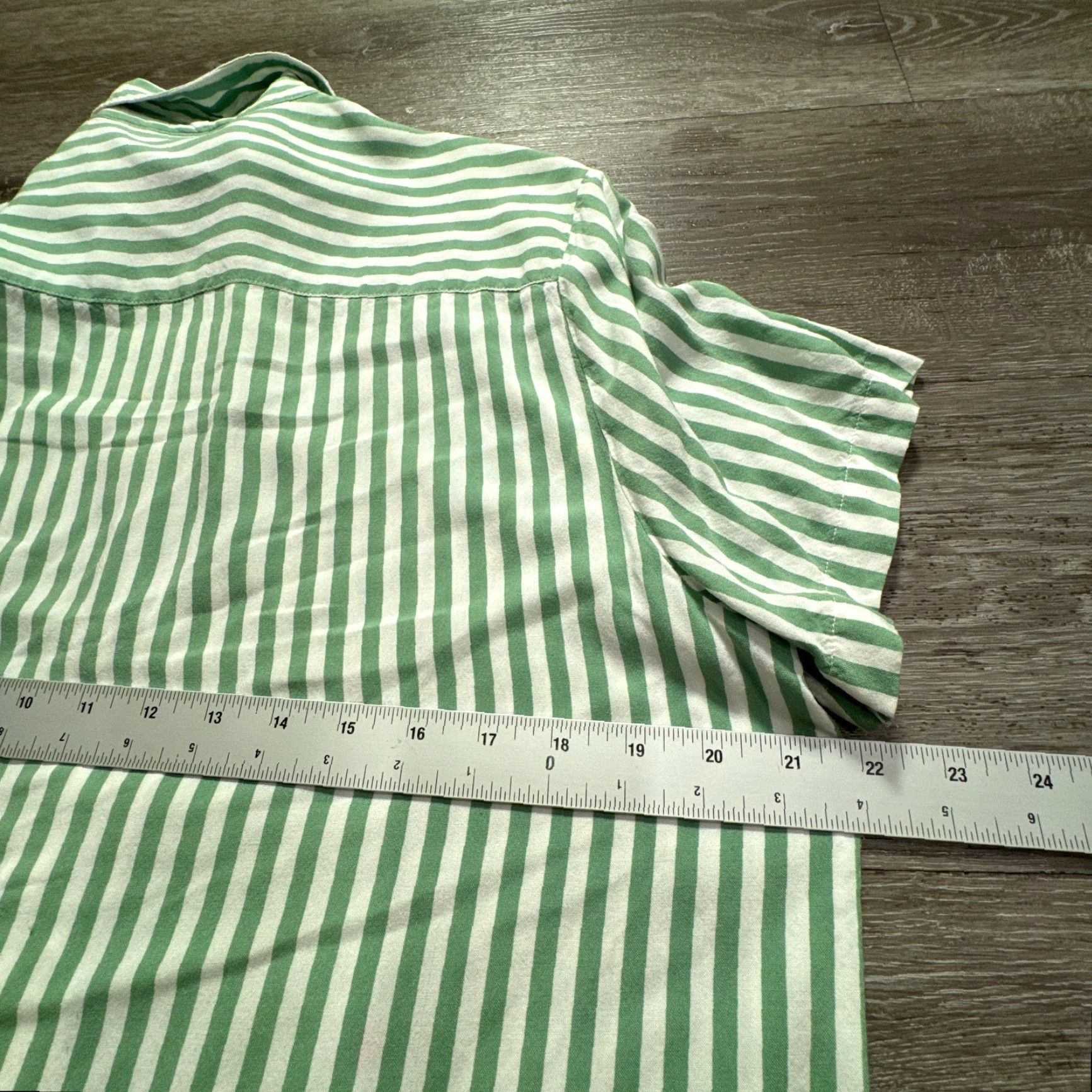 Asos ASOS Shirt Mens Small Green Stripe Viscose Short Sleeve Button UP Costal Adult Size US S / EU 44-46 / 1 - 7 Thumbnail