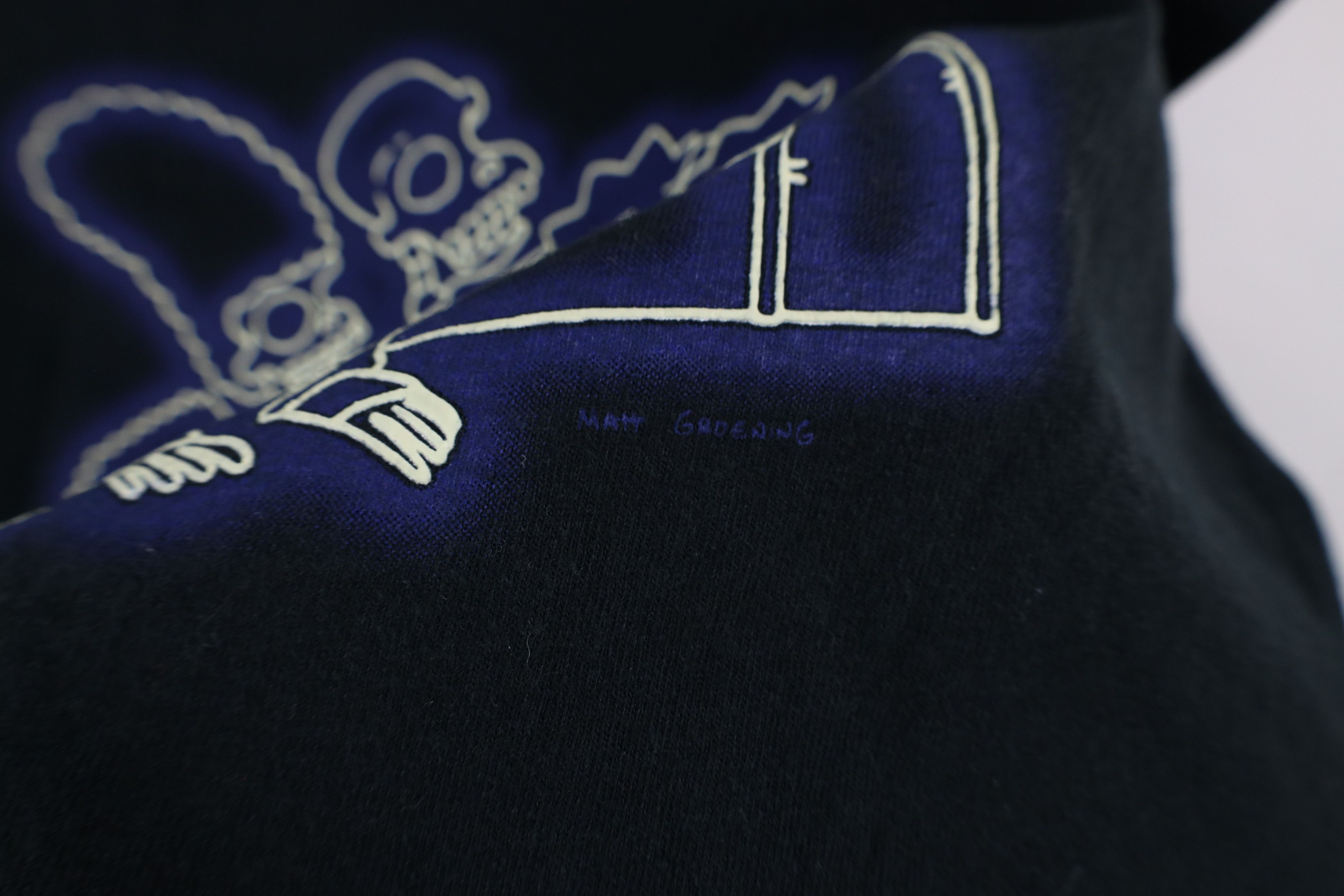 Vintage Vintage Y2K 2004 The Simpsons Glow In the Dark T-Shirt Size US L / EU 52-54 / 3 - 5 Thumbnail