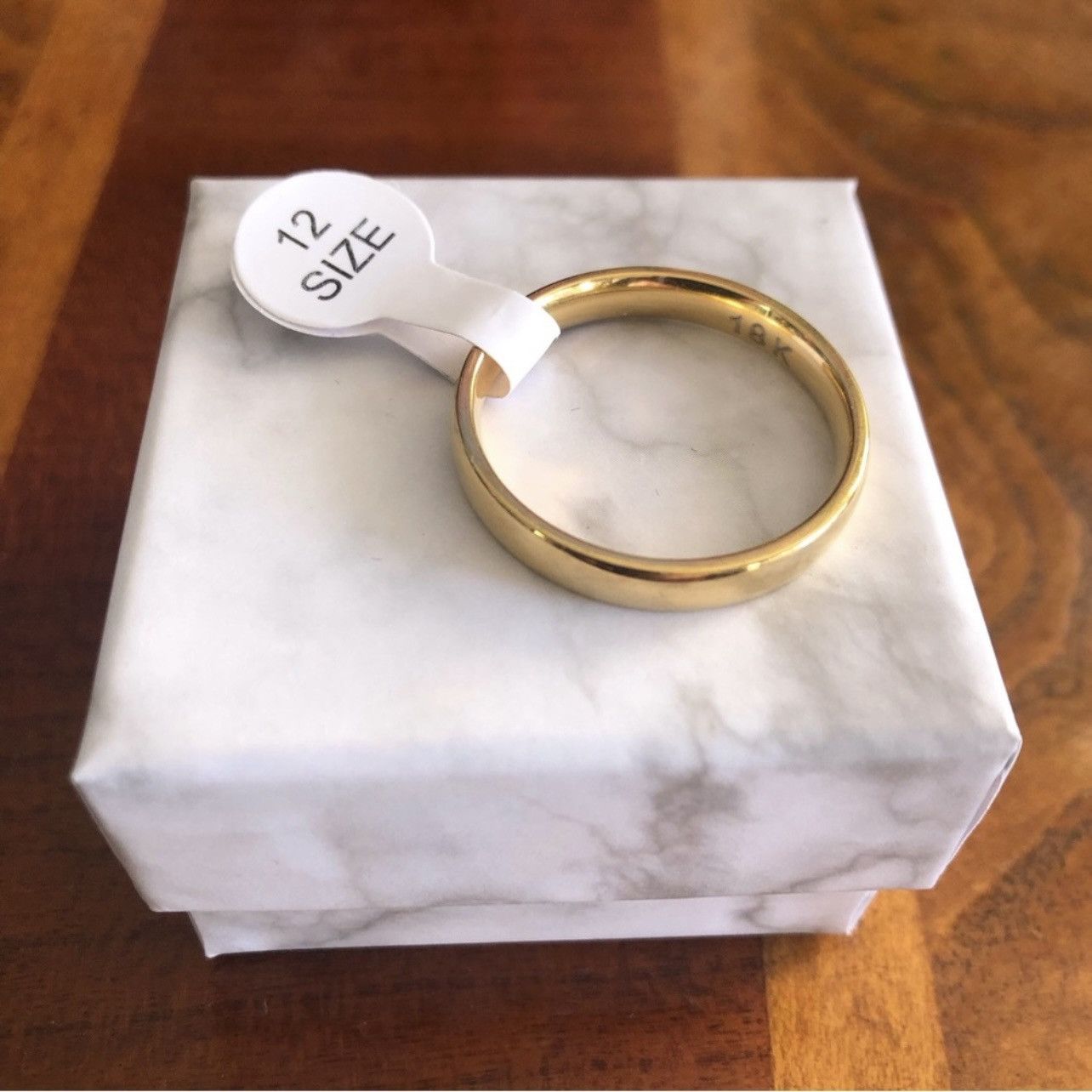 Jewelry Men’s 18kt solid yellow gold 4mm classic dome band NWT 12 Size ONE SIZE - 3 Thumbnail