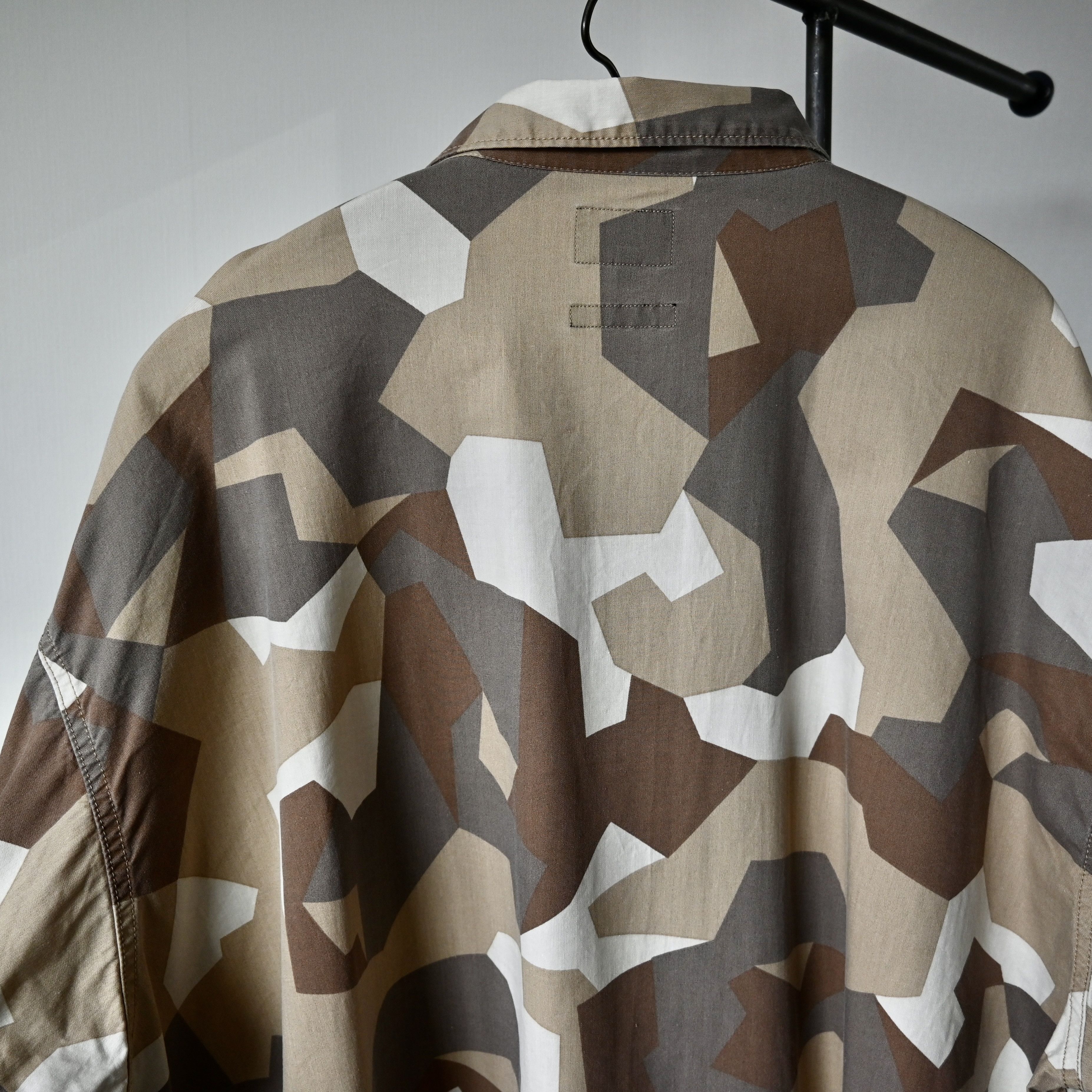 Beams Japan UNUSED, BEAMS 55/45 cotton rayon M90 camo oversized shirt Size US XL / EU 56 / 4 - 3 Thumbnail