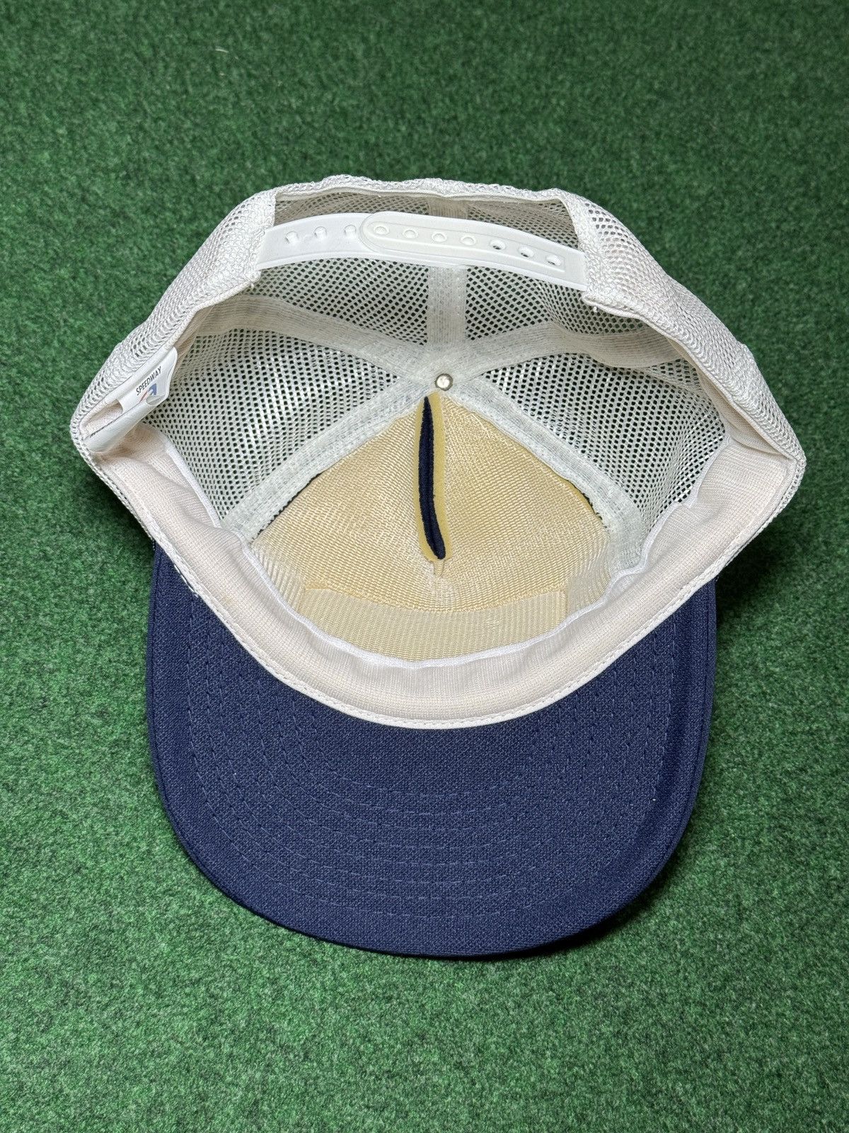 Vintage Farmland Daries Vintage Snapback Mesh Trucker Patch Cap Hat Size ONE SIZE - 5 Thumbnail