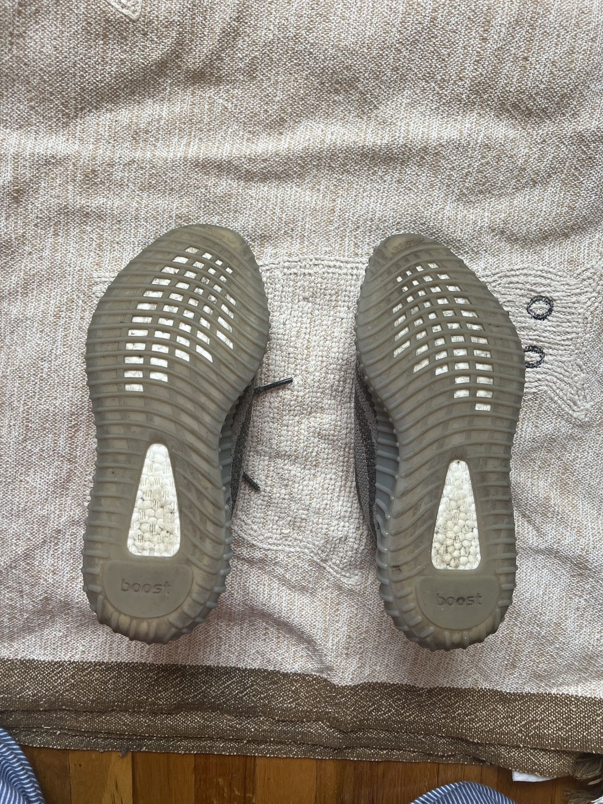 Adidas Yeezy beluga 350 Size US 10 / EU 43 - 5 Thumbnail
