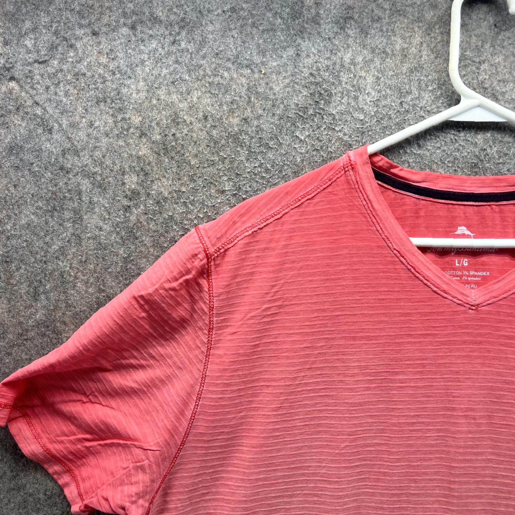 Tommy Bahama Tommy Bahama Shirt Mens Large Red Striped V Neck Tee Tagless Stretch Soft Shirt Mens L Red Striped V-Neck Tee Size US L / EU 52-54 / 3 - 7 Thumbnail