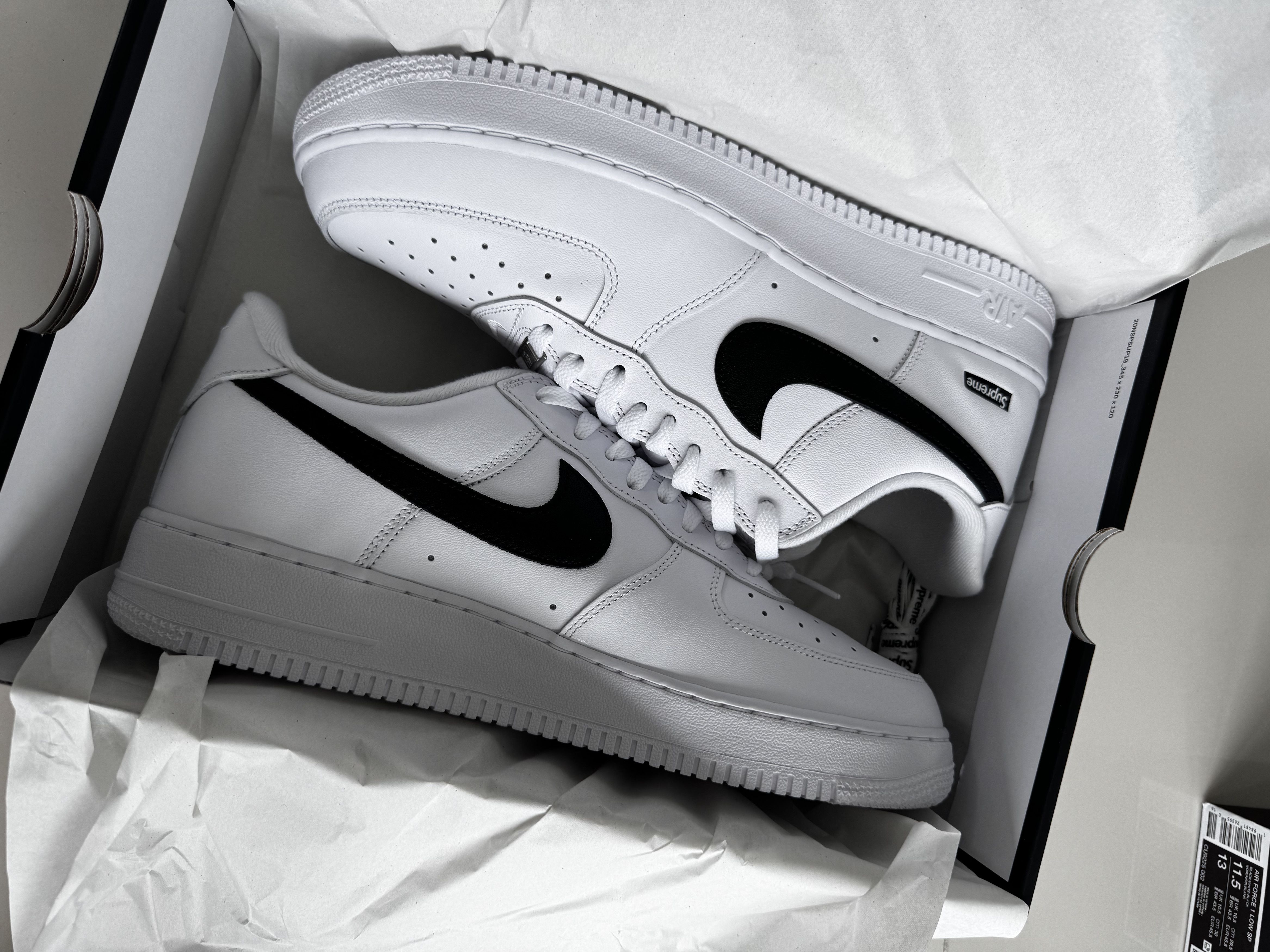 Supreme Supreme x Nike Air Force 1 Low White Black CU9225-102 Size US 11.5 / EU 44-45 - 2 Thumbnail
