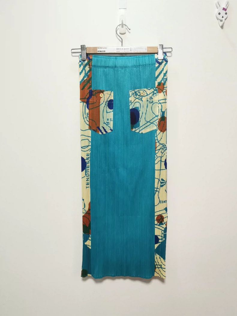 Issey Miyake Issey Miyake size:1 Blue pleated skirt Size 22" - 2 Thumbnail