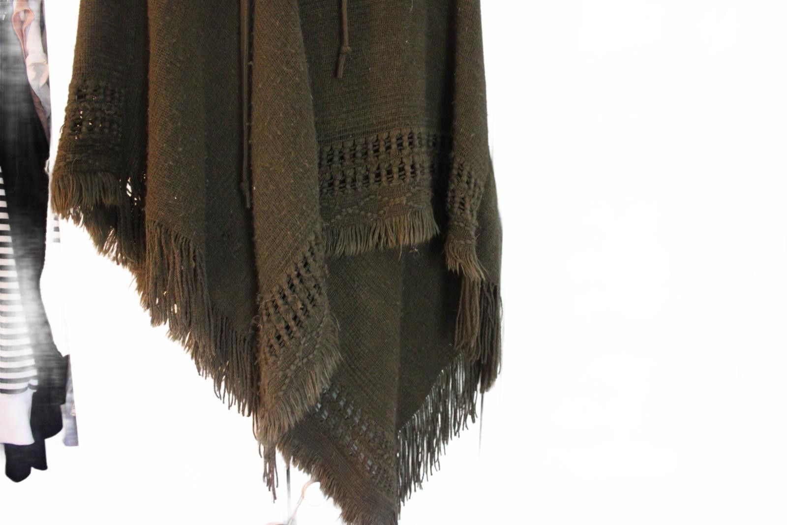 Unknown London Dark Green Knit Poncho w Fringe and Lace-up Neck One Size Size ONE SIZE - 2 Thumbnail