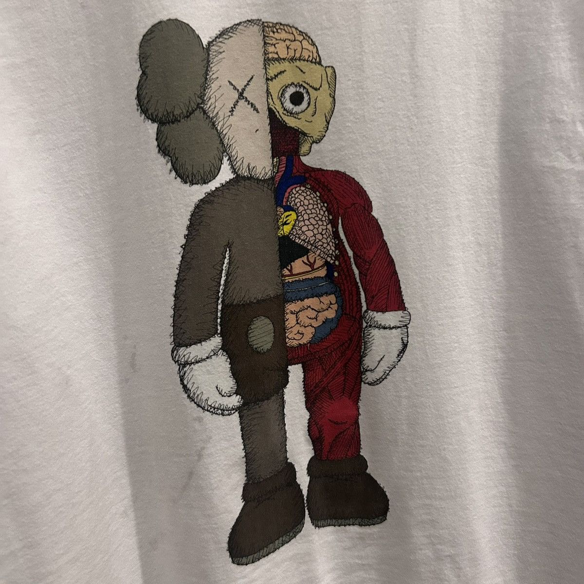 Kaws × Uniqlo UNIQLO x Kaws Anatomy Tee Size US M / EU 48-50 / 2 - 2 Thumbnail