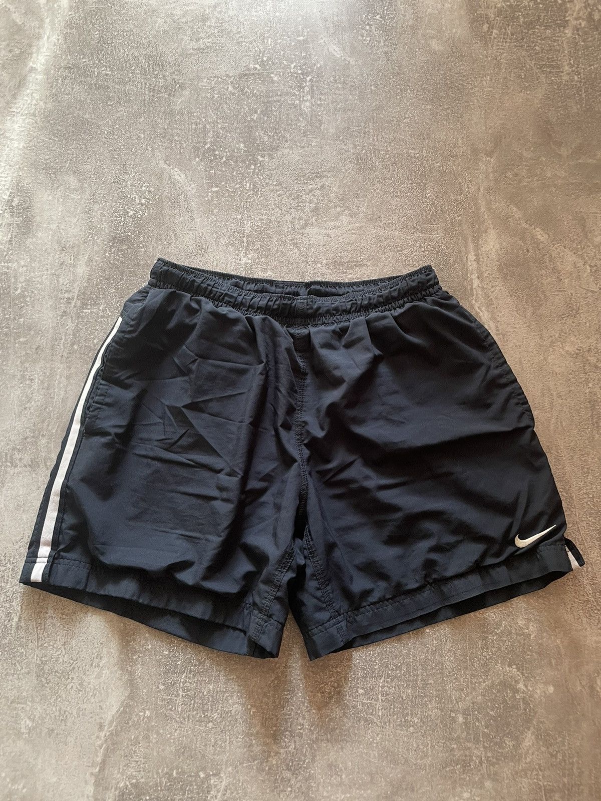 Nike × Vintage Vintage Nike Shorts Swoosh Logo Y2K Size US 32 / EU 48 - 1 Thumbnail