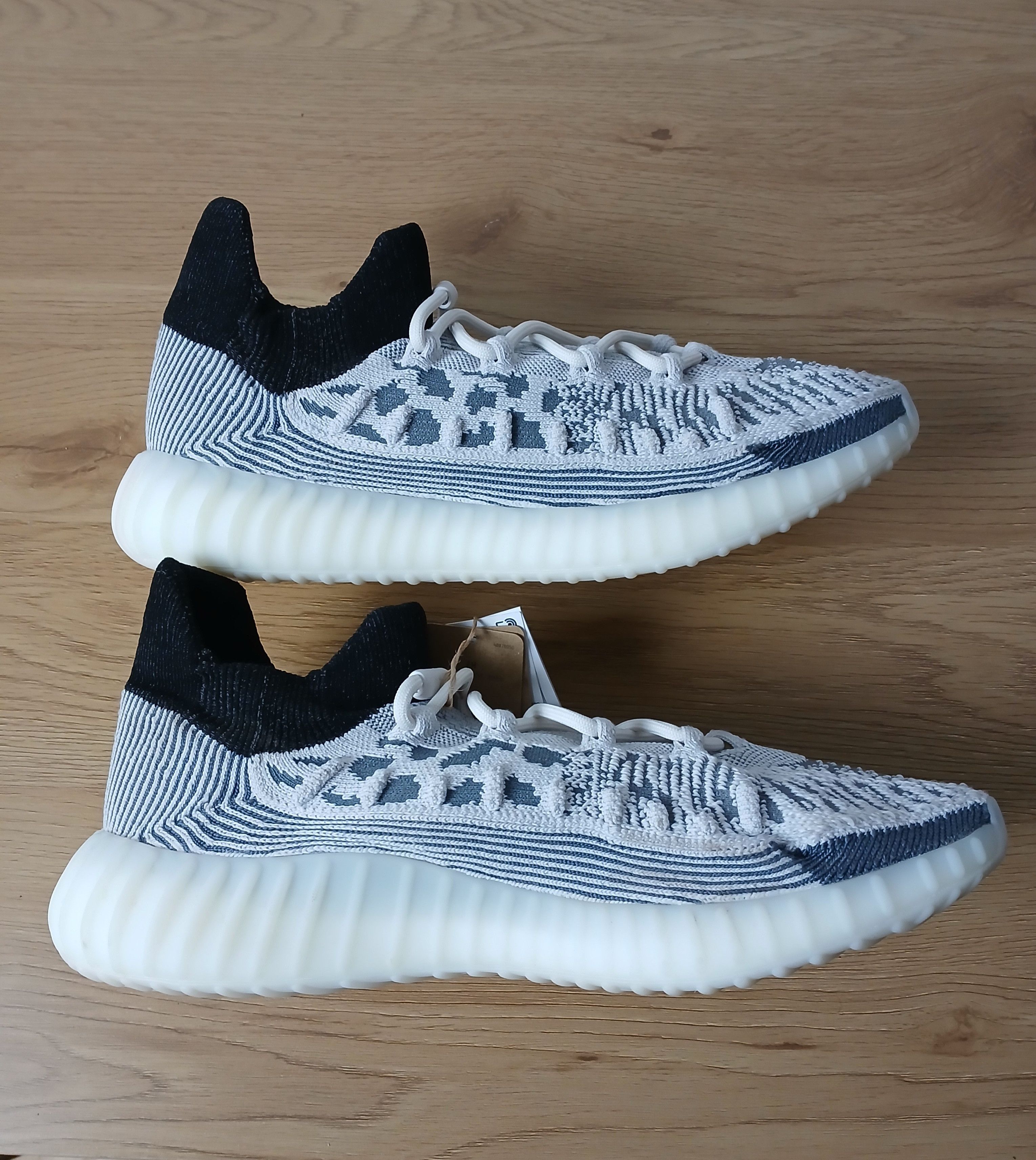 Adidas Yeezy 350 V2 CMPCT Sneakers