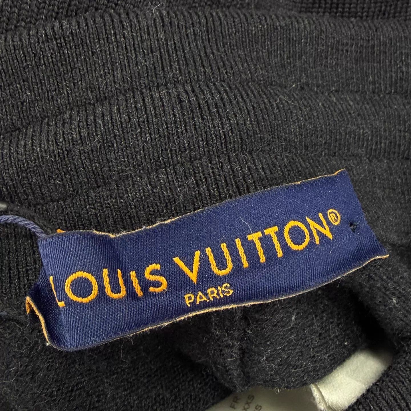 Louis Vuitton LV 99 New Black Wool Knit String Cuff LV Logo M Size US 32 / EU 48 - 4 Thumbnail