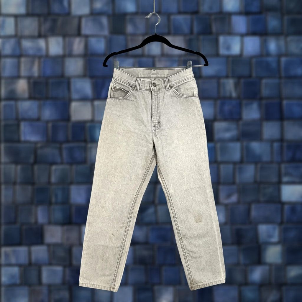 Levi's VINTAGE Levi's Jeans Womens 6 White Tab High Rise Tapered Mom Fit Crop US 90s Distressed Cropped Jeans Womens 6 (Gray) Black Friday not needed Size 28" / US 6 / IT 42 - 1 Thumbnail