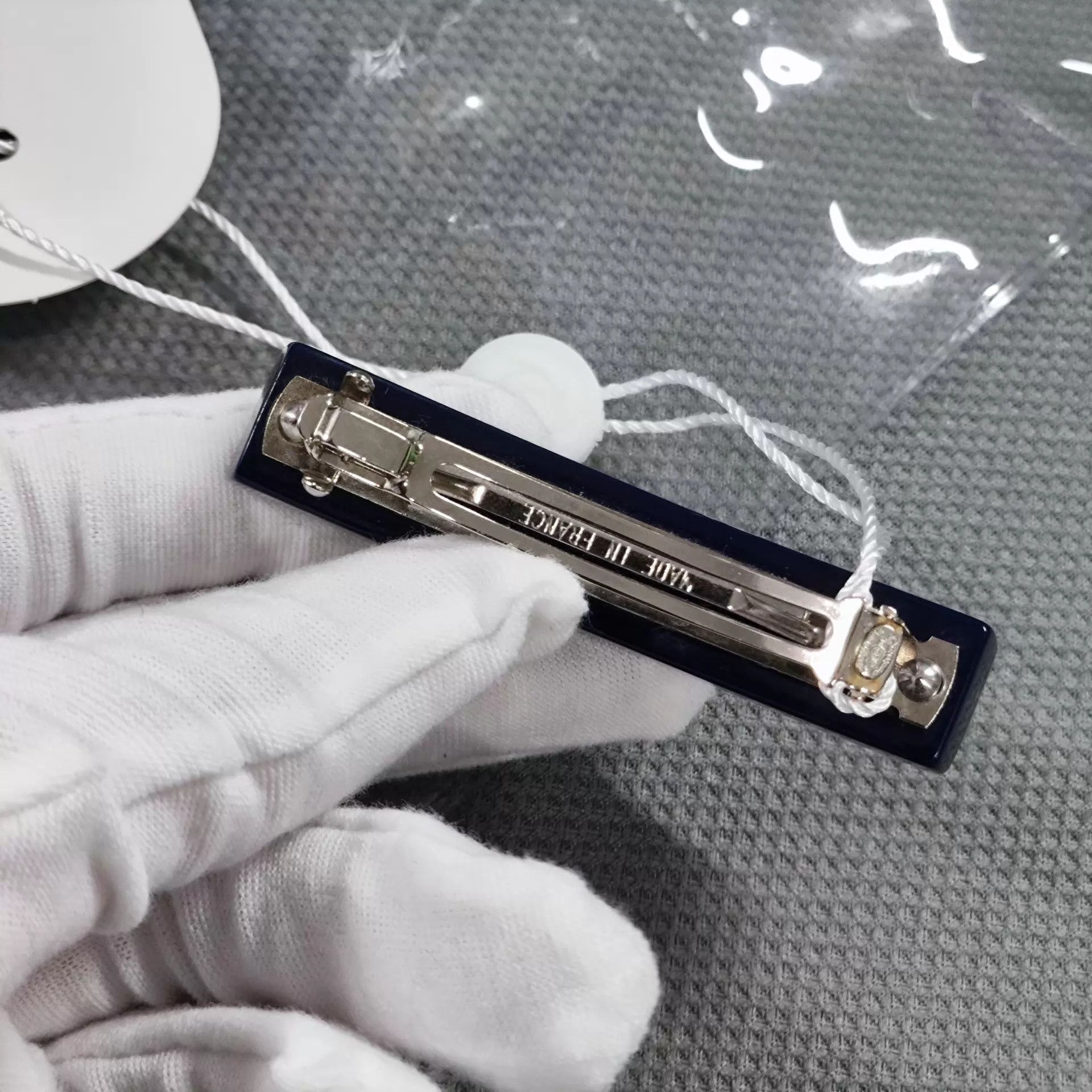 Chanel Chanel Navy Hair Clip Size ONE SIZE - 2 Thumbnail