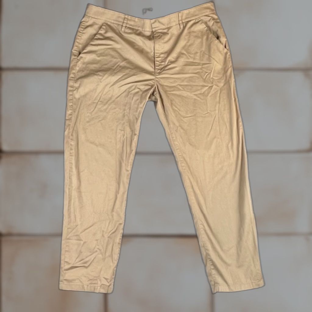 J.Crew J.Crew Slim Boyfriend Chino Pants Women's Size 32 Beige Preppy Casual Boyfriend Slim Chino Pants Womens, 32, Beige, Preppy, Casual, Chino, Pants Size 24" / US 00 / IT 34 - 1 Thumbnail