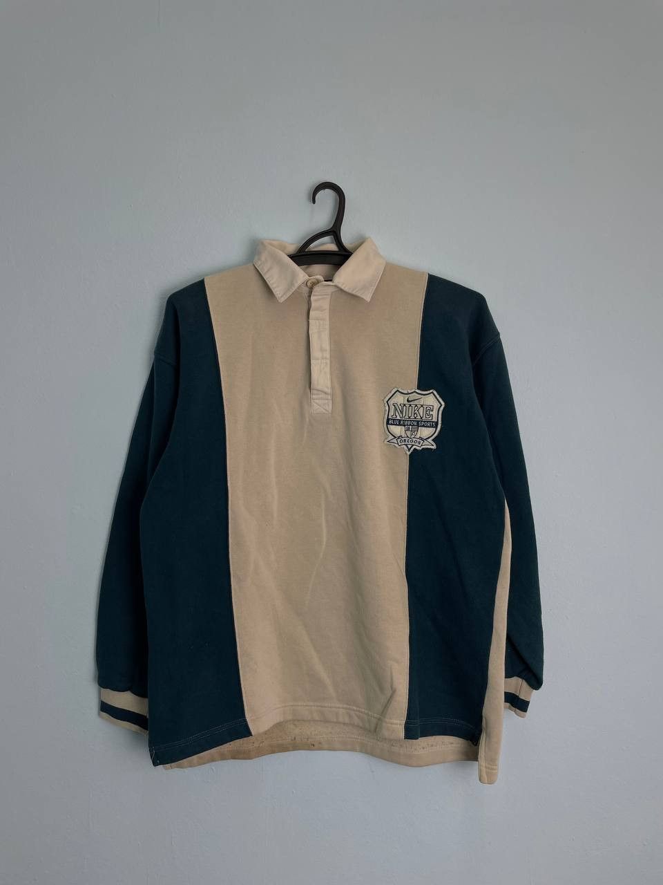 Nike × Vintage Nike Cream Embroidered Spell Out Shirt Size US S / EU 44-46 / 1 - 1 Thumbnail