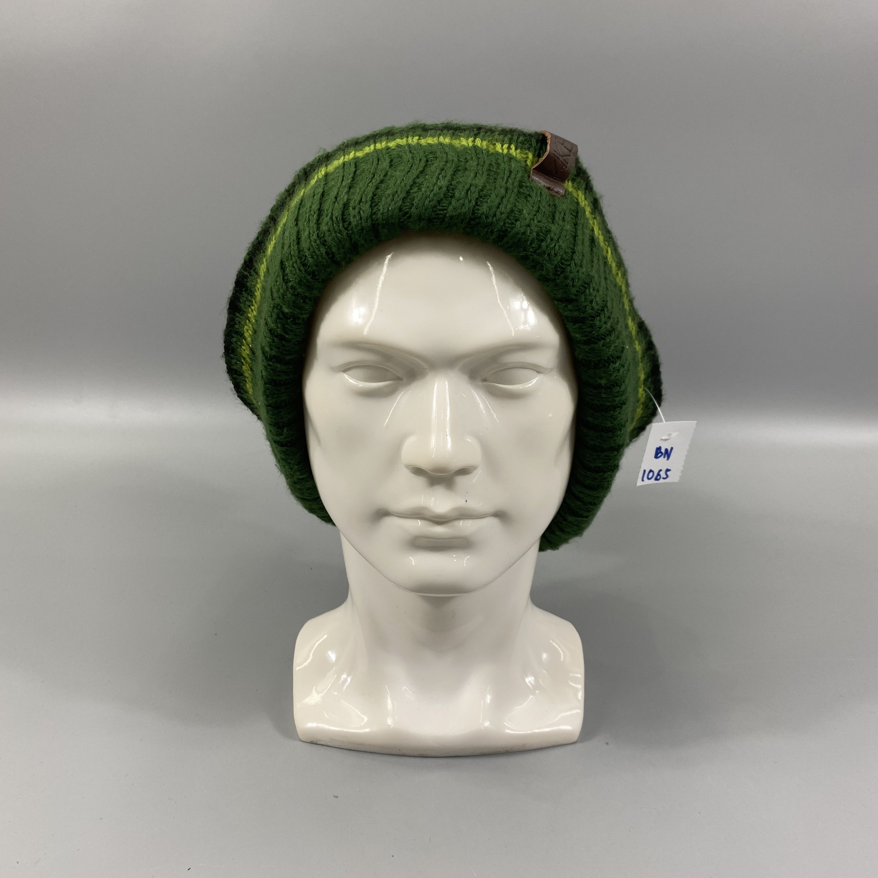 Japanese Brand Oaks Snow Beanie Hats With Pom Pom -BN1065 Size ONE SIZE - 2 Thumbnail