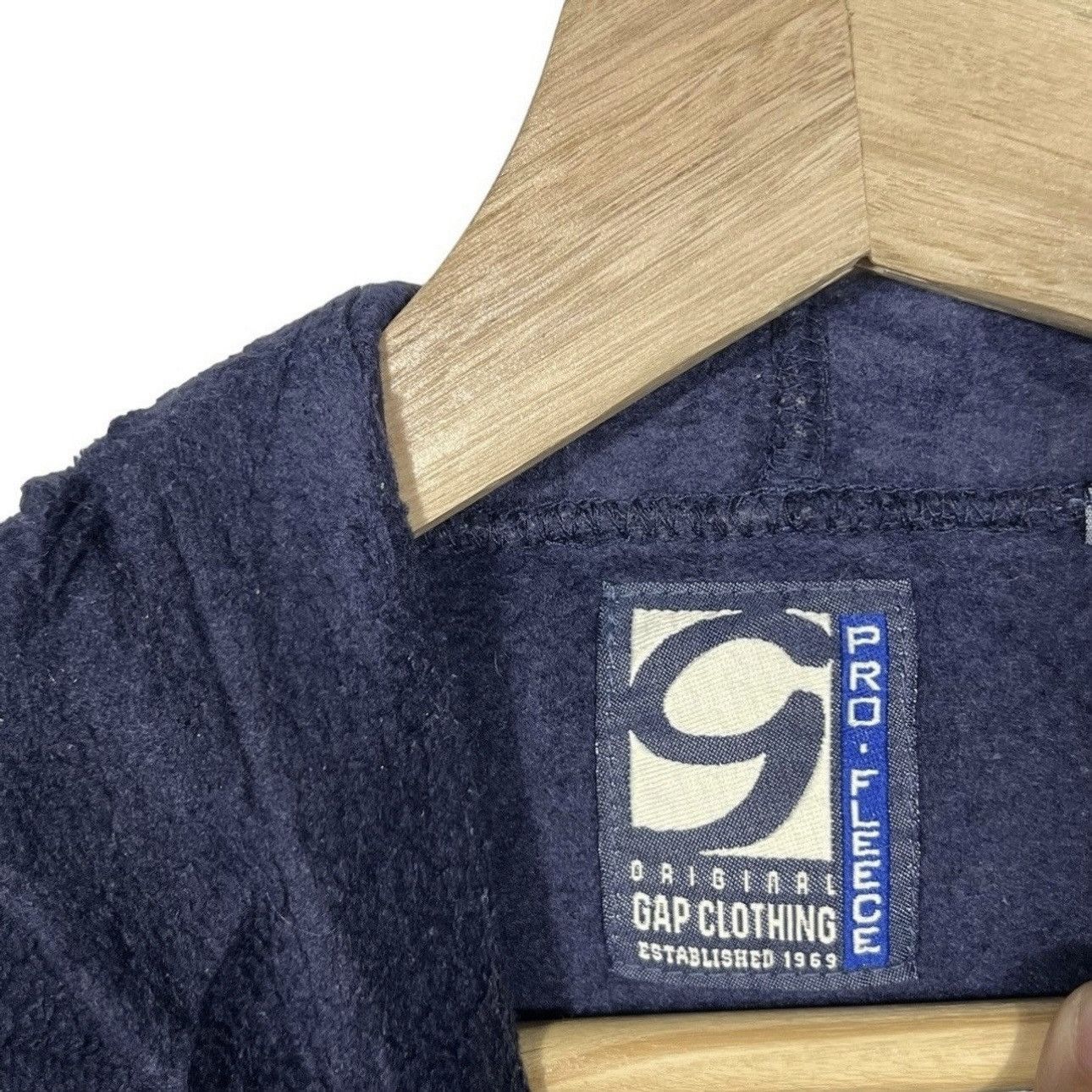 Gap gap hoodies big logo embroidered Size US M / EU 48-50 / 2 - 4 Thumbnail