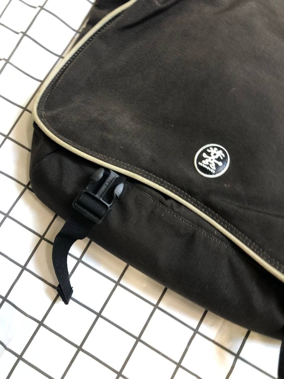 Crumpler Crumpler Silver Dig Bag / Canvas Brown Good Condition Size ONE SIZE - 5 Thumbnail