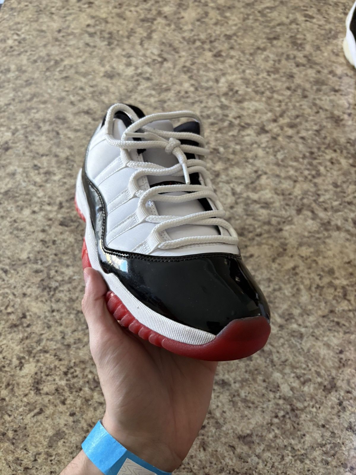 Jordan Brand Jordan 11 bred low Size US 10 / EU 43 - 2 Thumbnail