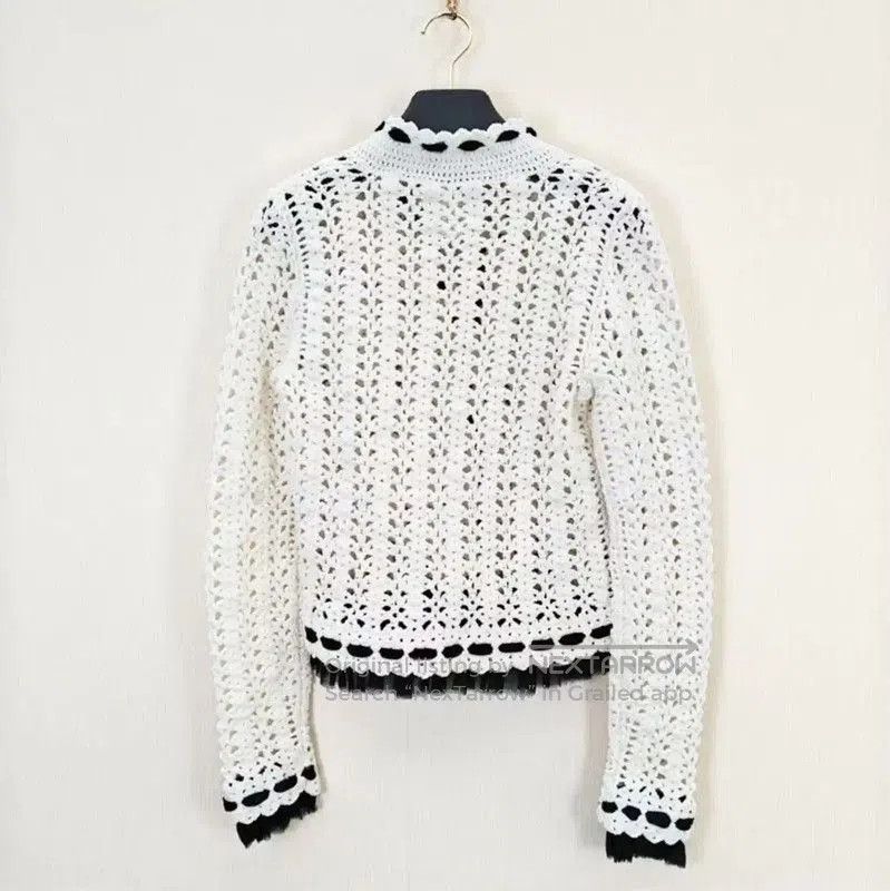Chanel Chanel White Wool Blend Short Cardigan . Size M / US 6-8 / IT 42-44 - 2 Thumbnail