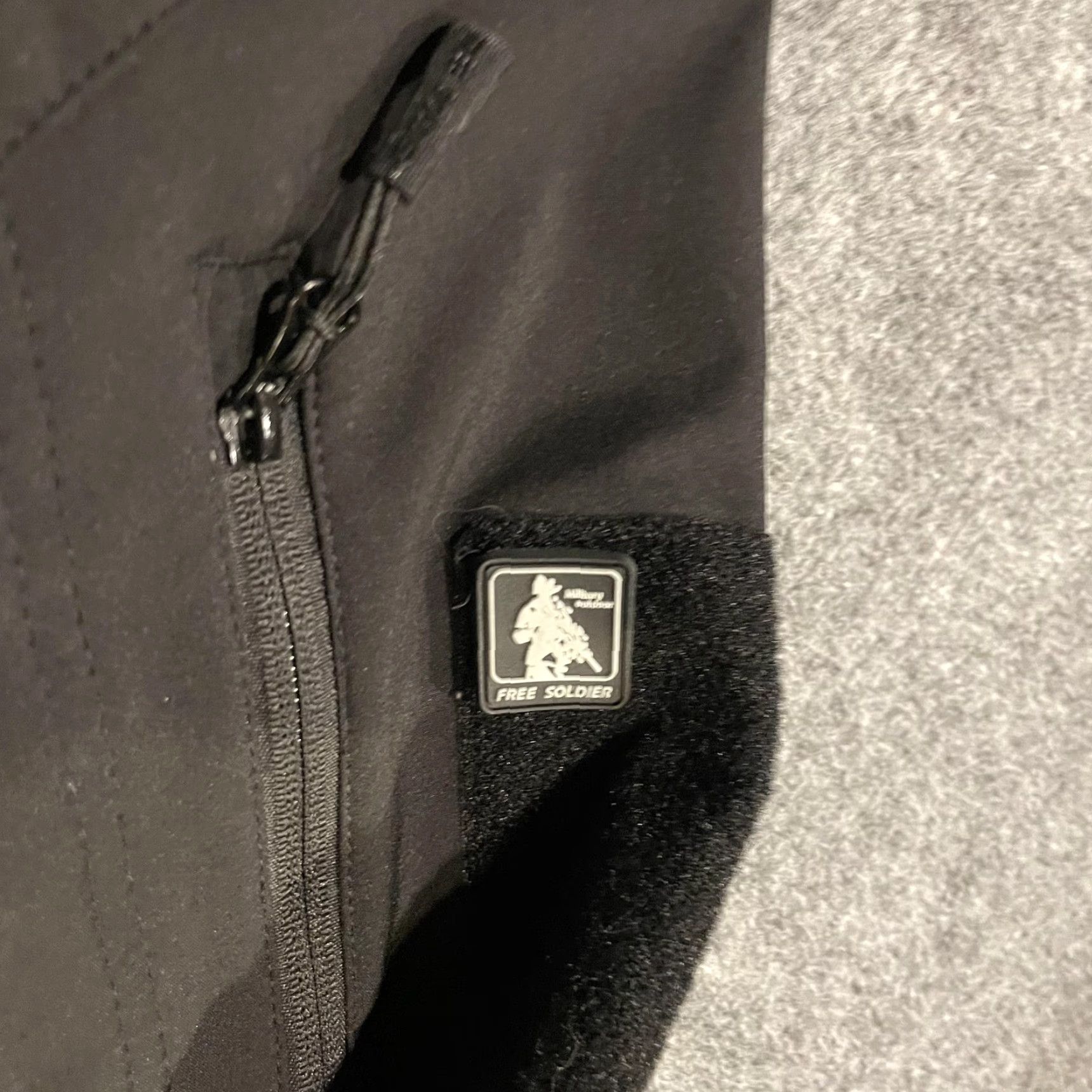 Vintage Free Soldier Tactical Softshell Jacket Mens XL Black Hooded Military Outdoor Size US XL / EU 56 / 4 - 6 Thumbnail