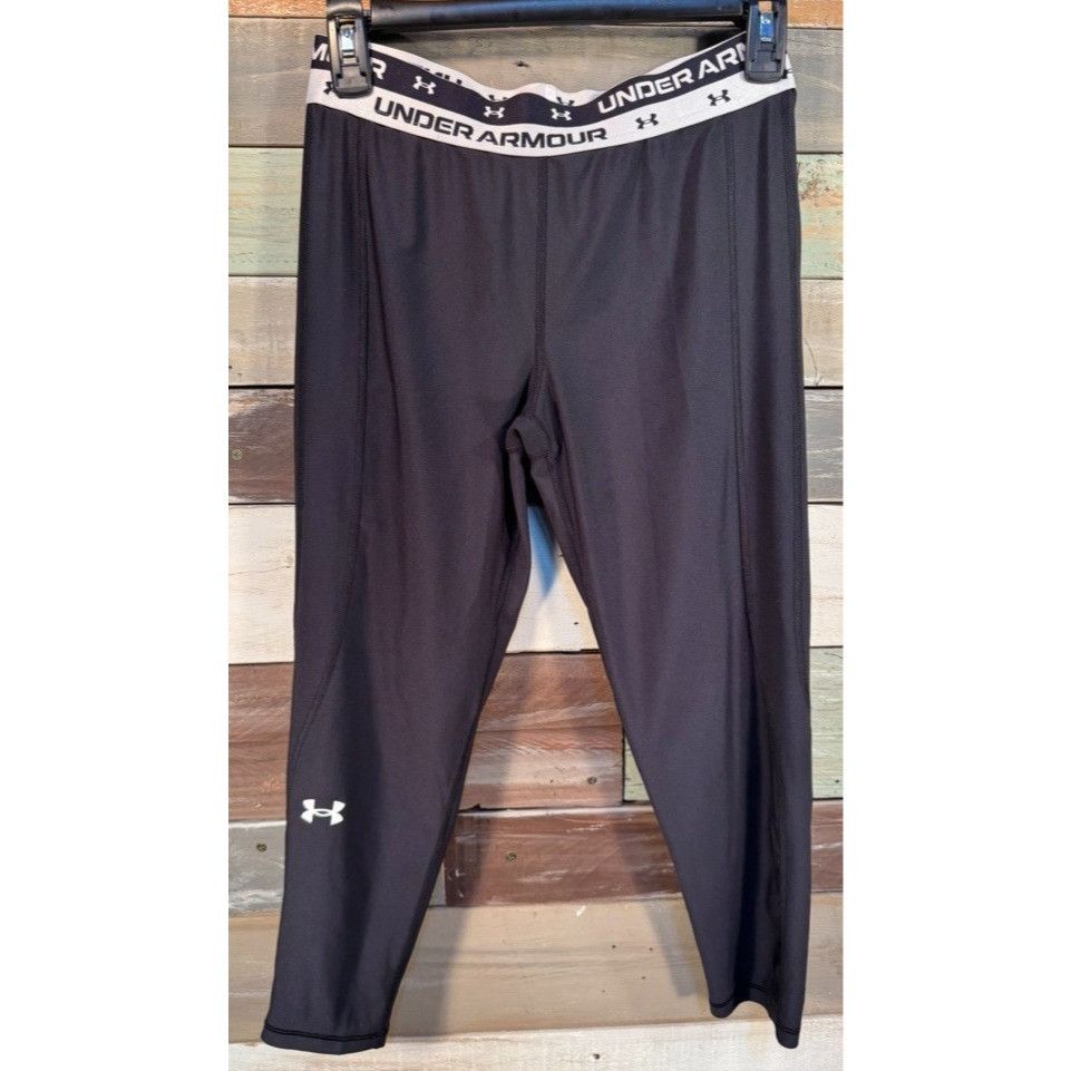 Under Armour Girl's UNDER ARMOUR Logo Black Capri Leggings LARGE Gently U Size 22" - 1 Thumbnail