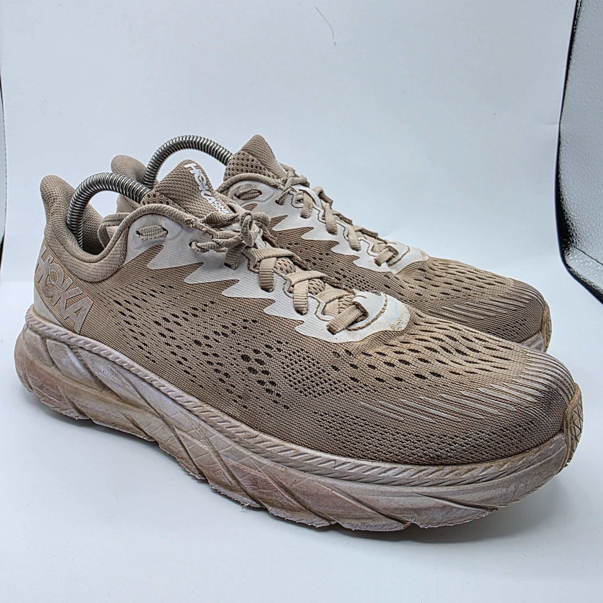 Hoka Hoka One One Clifton 7 Womens Size 9.5 White Sneaker Shoes A Size US 9.5 / IT 39.5 - 1 Thumbnail