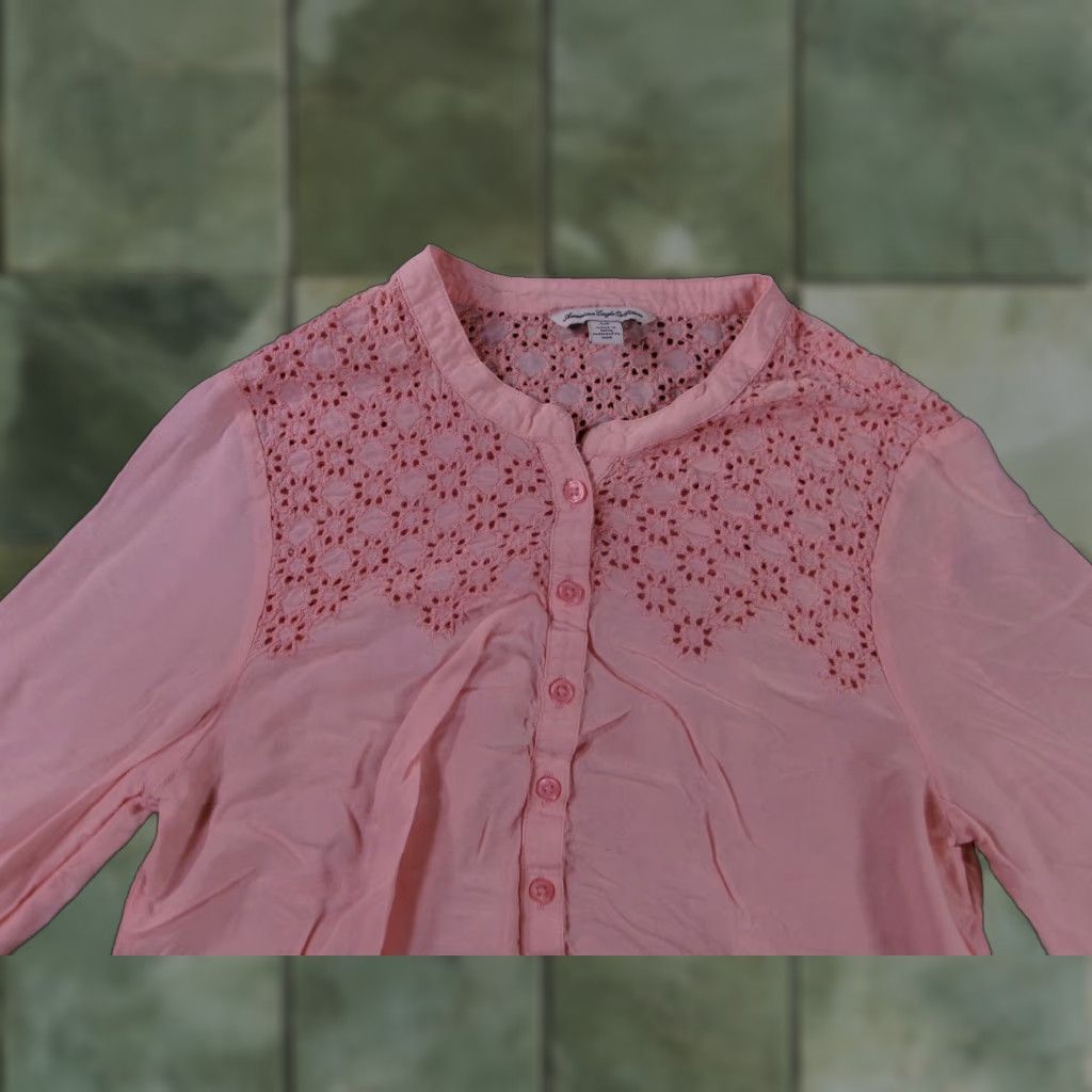 American Eagle Outfitters American Eagle Outfitters Blouse Womens S Pink Eyelet Lace Button Long Sleeve Size S / US 4 / IT 40 - 1 Thumbnail