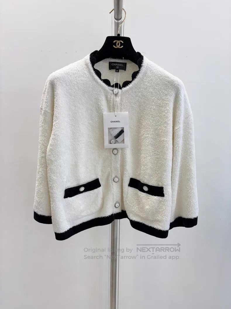 Chanel Chanel Black and white lace towel fabric knitted cardigan Size XS / US 0-2 / IT 36-38 - 1 Thumbnail